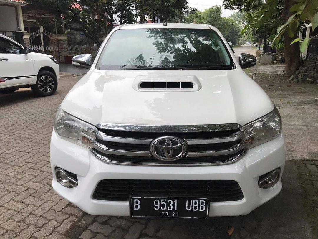 Second Hand 2016 Toyota Hilux Double Cabin G 2.5L MT