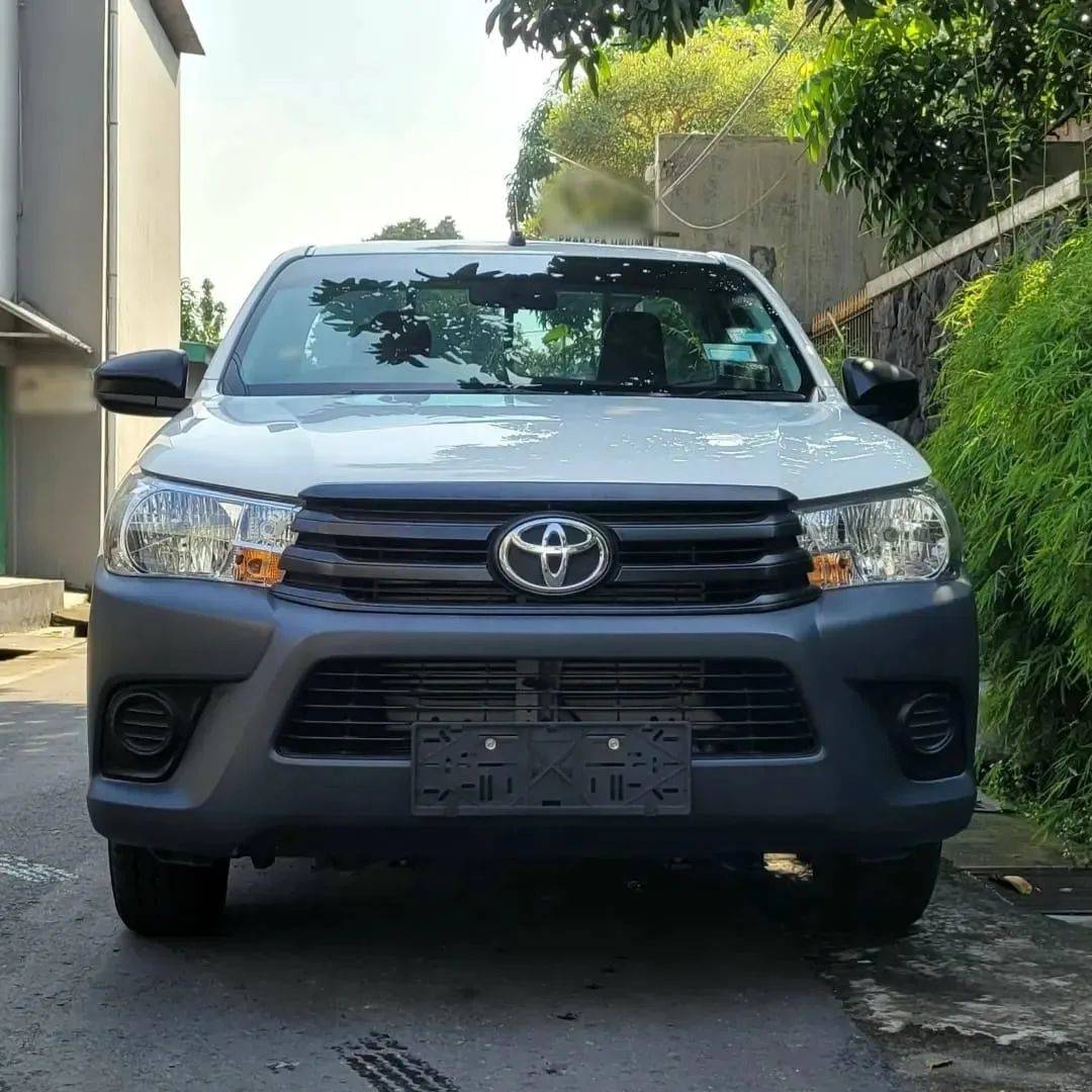 2019 Toyota Hilux 2.4L DSL Single Cab 4x4 MT Bekas