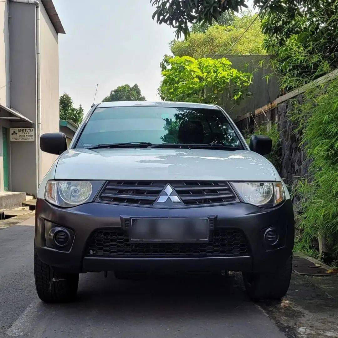 2014 Mitsubishi Strada Triton Bekas 2014 Mitsubishi Strada Triton Bekas