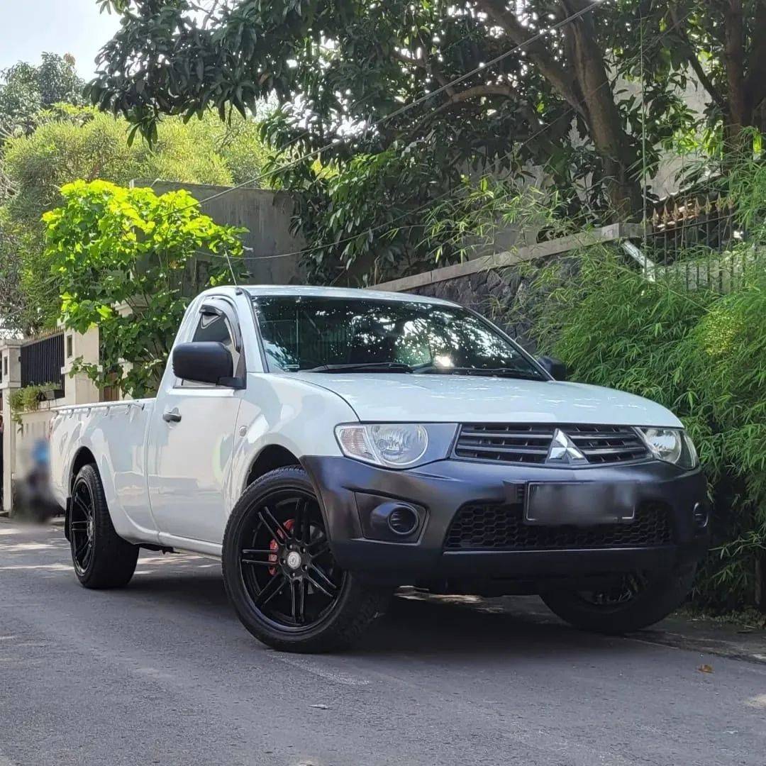 2014 Mitsubishi Strada Triton 2014 Mitsubishi Strada Triton