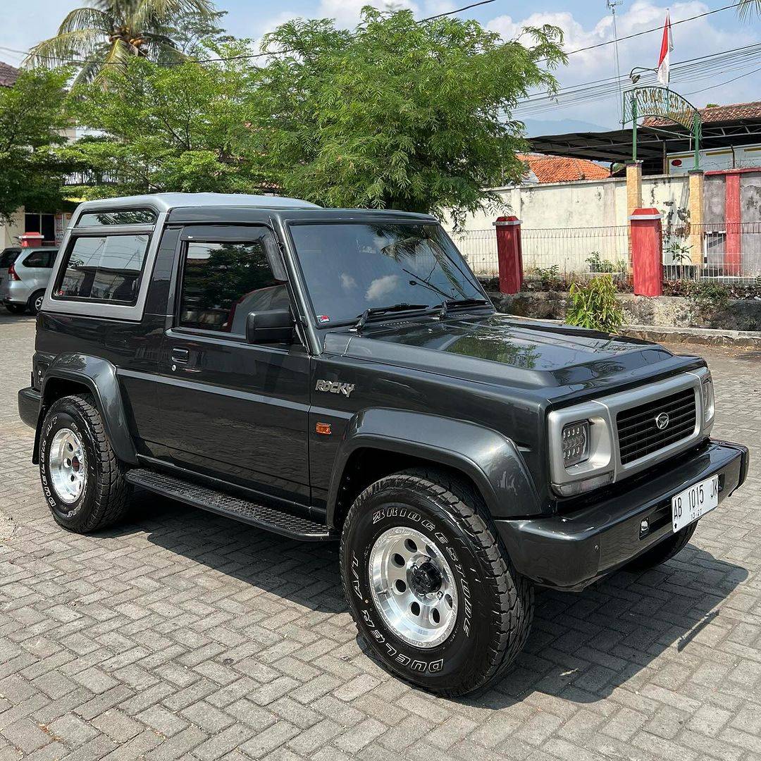 2000 Daihatsu Rocky 2000 Daihatsu Rocky