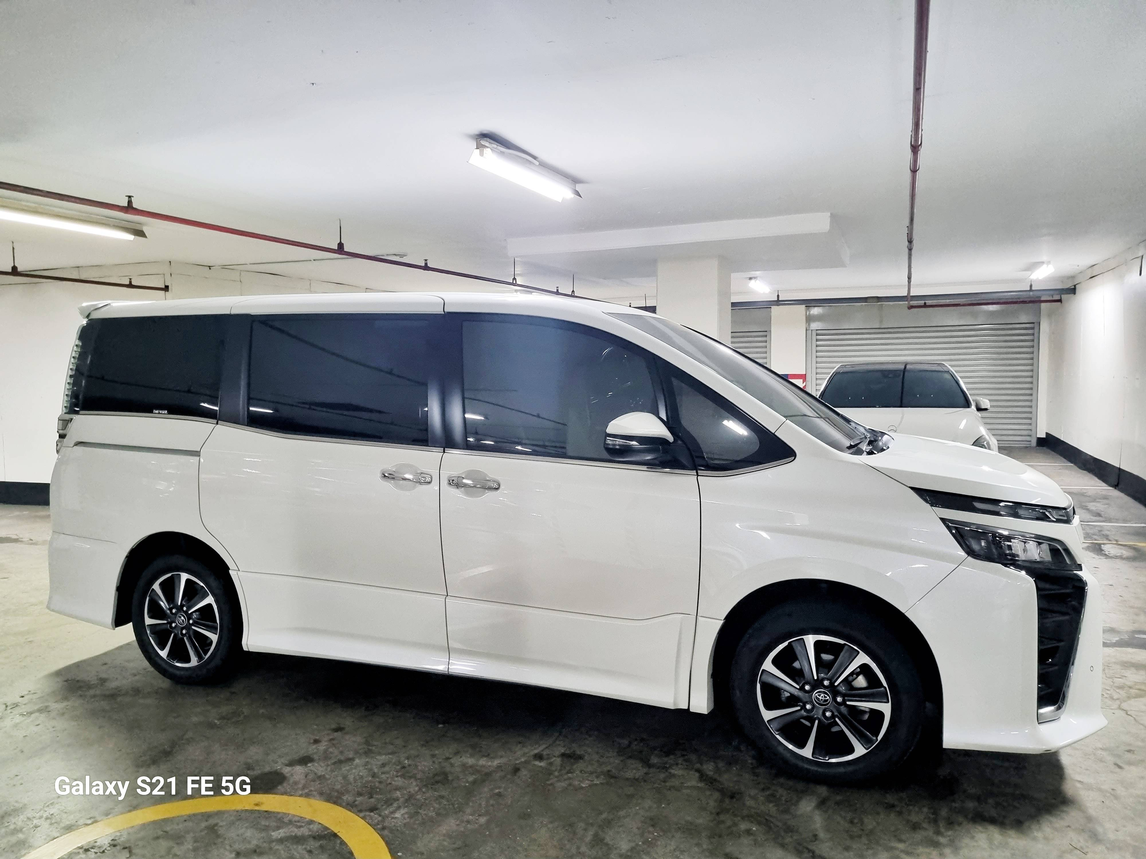 2017 Toyota Voxy 2017 Toyota Voxy