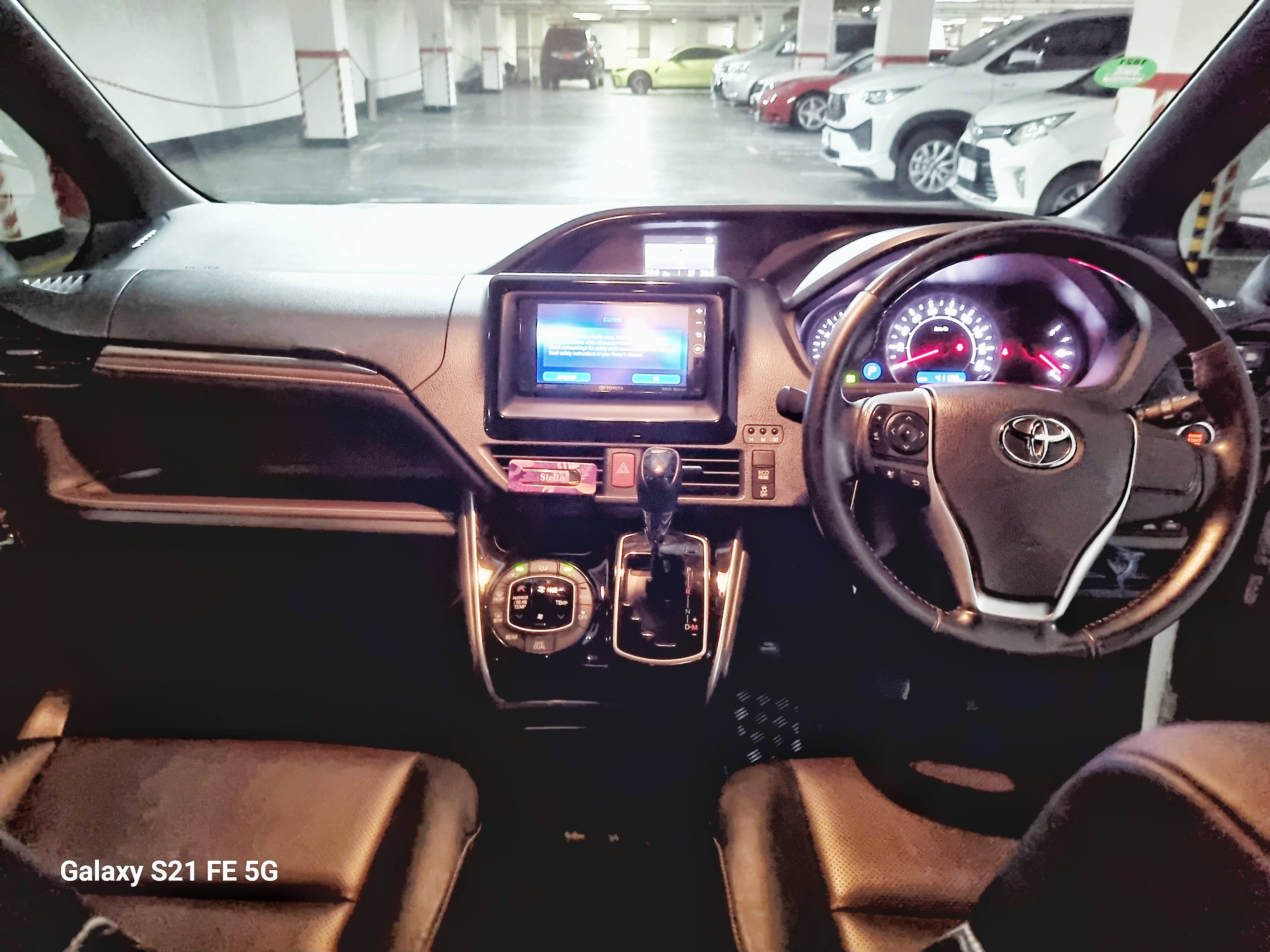 2017 Toyota Voxy 2017 Toyota Voxy