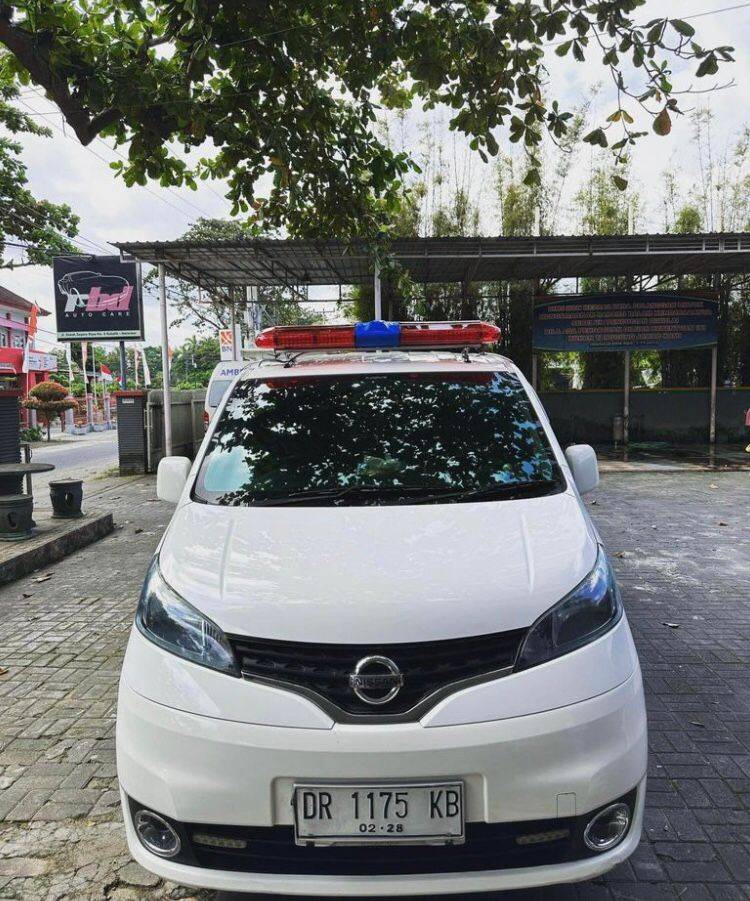 Second Hand 2013 Nissan Evalia XV M/T Second Hand 2013 Nissan Evalia XV M/T