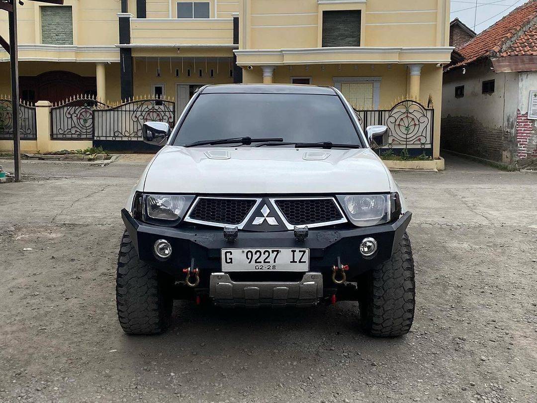 2008 Mitsubishi Triton  HDX MT Double Cab 4WD Bekas 2008 Mitsubishi Triton  HDX MT Double Cab 4WD Bekas