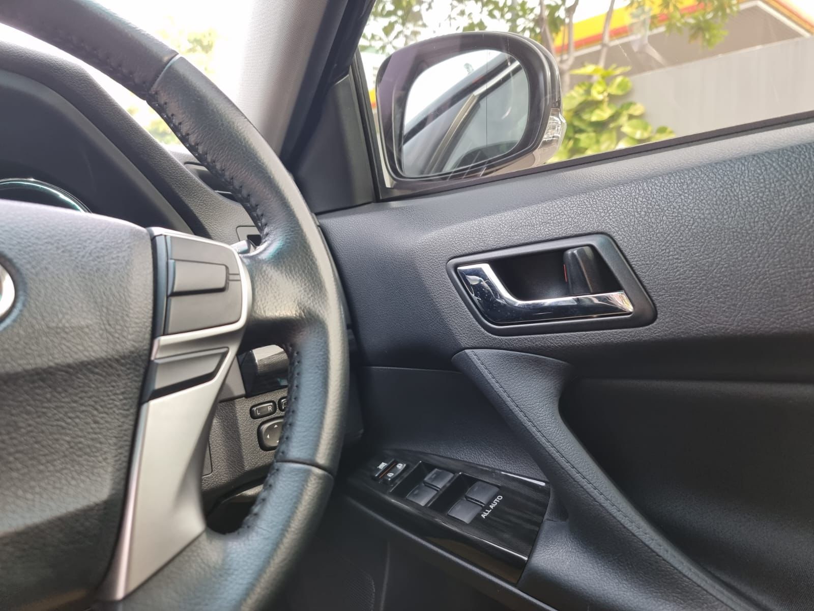 2012 Toyota Mark X Sedan 2.5L X AT 2012 Toyota Mark X Sedan 2.5L X AT