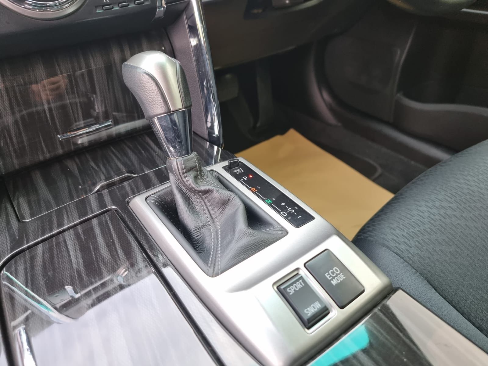 2012 Toyota Mark X Sedan 2.5L X AT 2012 Toyota Mark X Sedan 2.5L X AT