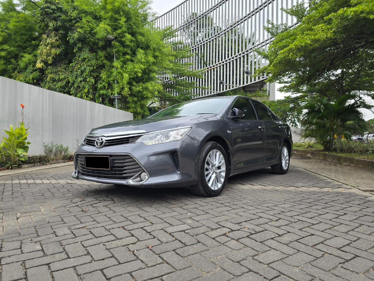 Second Hand 2015 Toyota Camry  2.4 V AT Second Hand 2015 Toyota Camry  2.4 V AT