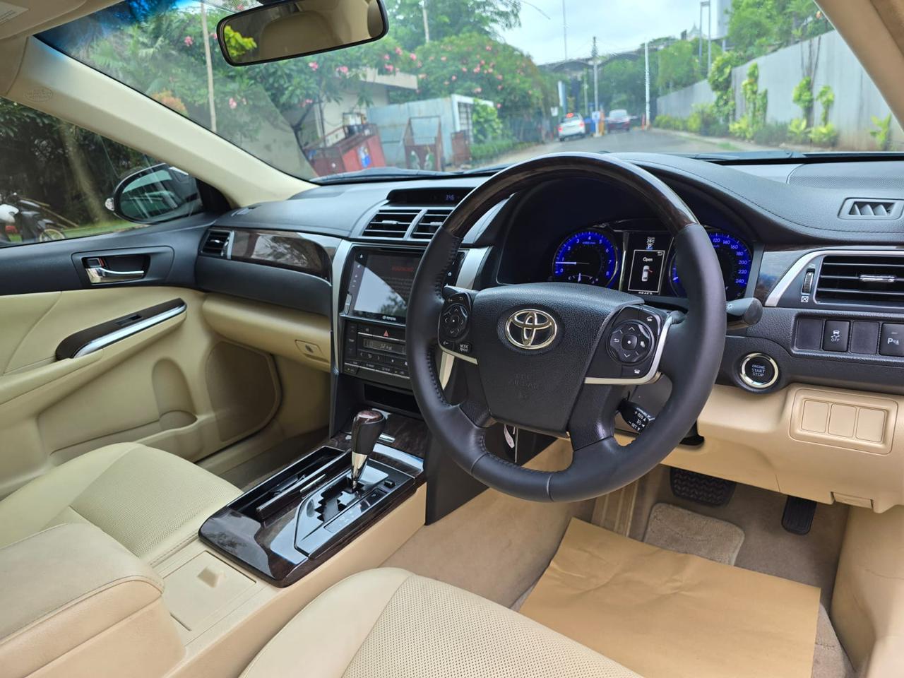 2015 Toyota Camry  2.4 V AT 2015 Toyota Camry  2.4 V AT