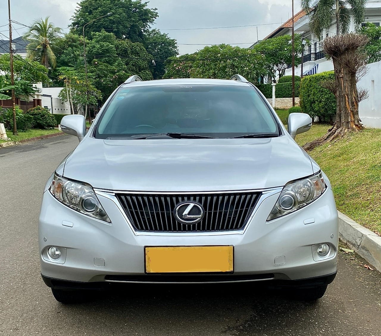 Second Hand 2012 Lexus RX 270 2.7 AT Second Hand 2012 Lexus RX 270 2.7 AT