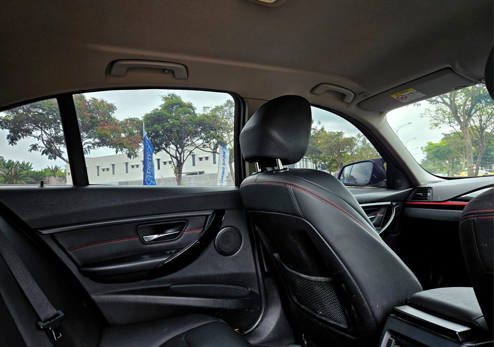 2015 BMW 3 Series Sedan  320i F30 SPORT 2015 BMW 3 Series Sedan  320i F30 SPORT