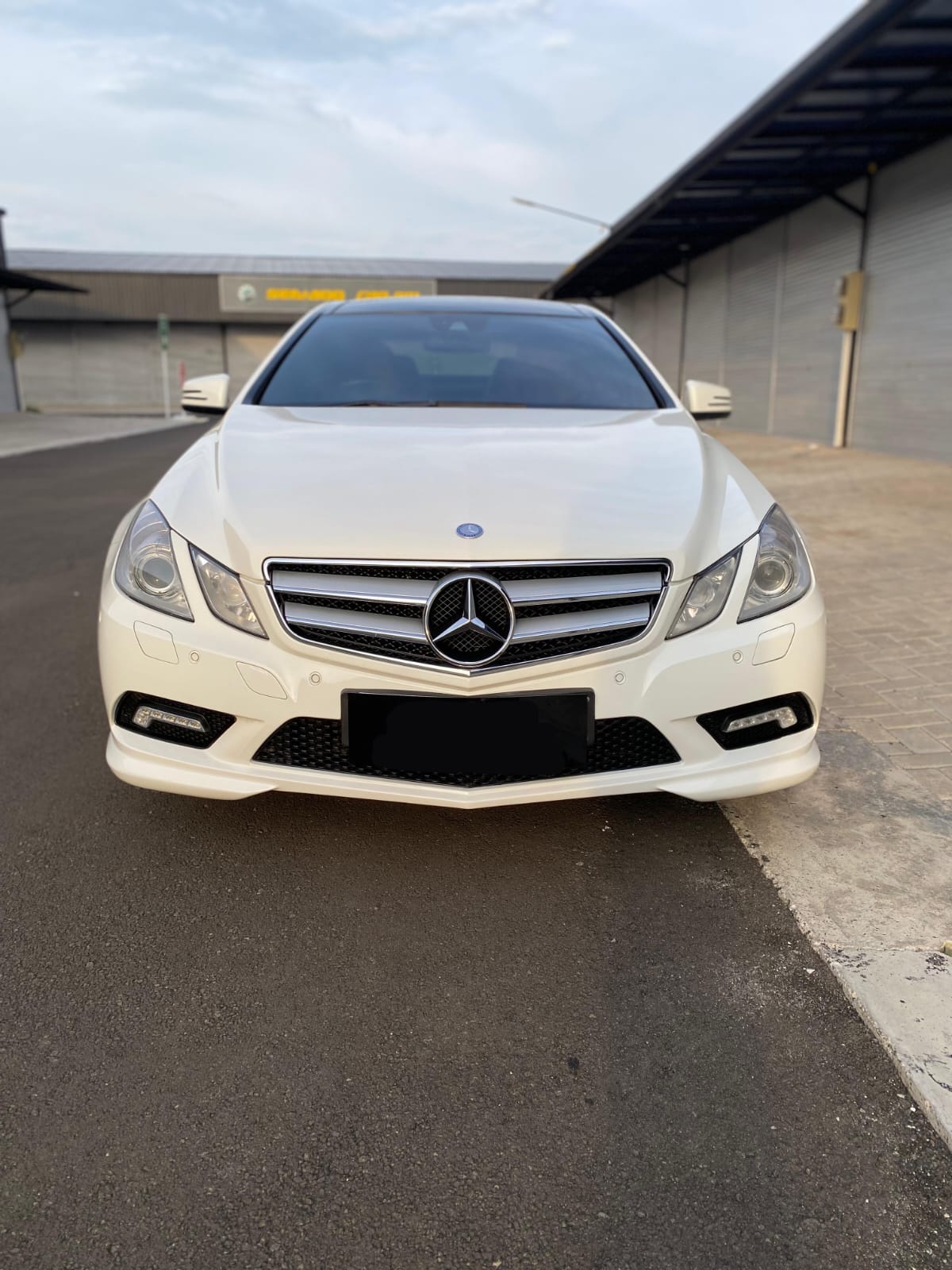 Second Hand 2011 Mercedes Benz E-Class Coupe E 250 AMG Second Hand 2011 Mercedes Benz E-Class Coupe E 250 AMG