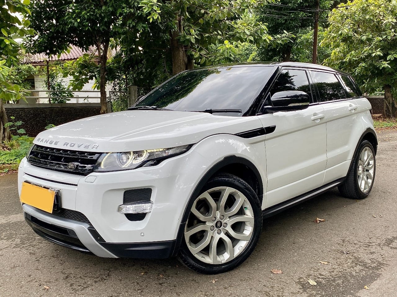 2014 Land Rover Range Rover Evoque EVOQUE 2.0 L Si 4 DYNAMIC 2014 Land Rover Range Rover Evoque EVOQUE 2.0 L Si 4 DYNAMIC