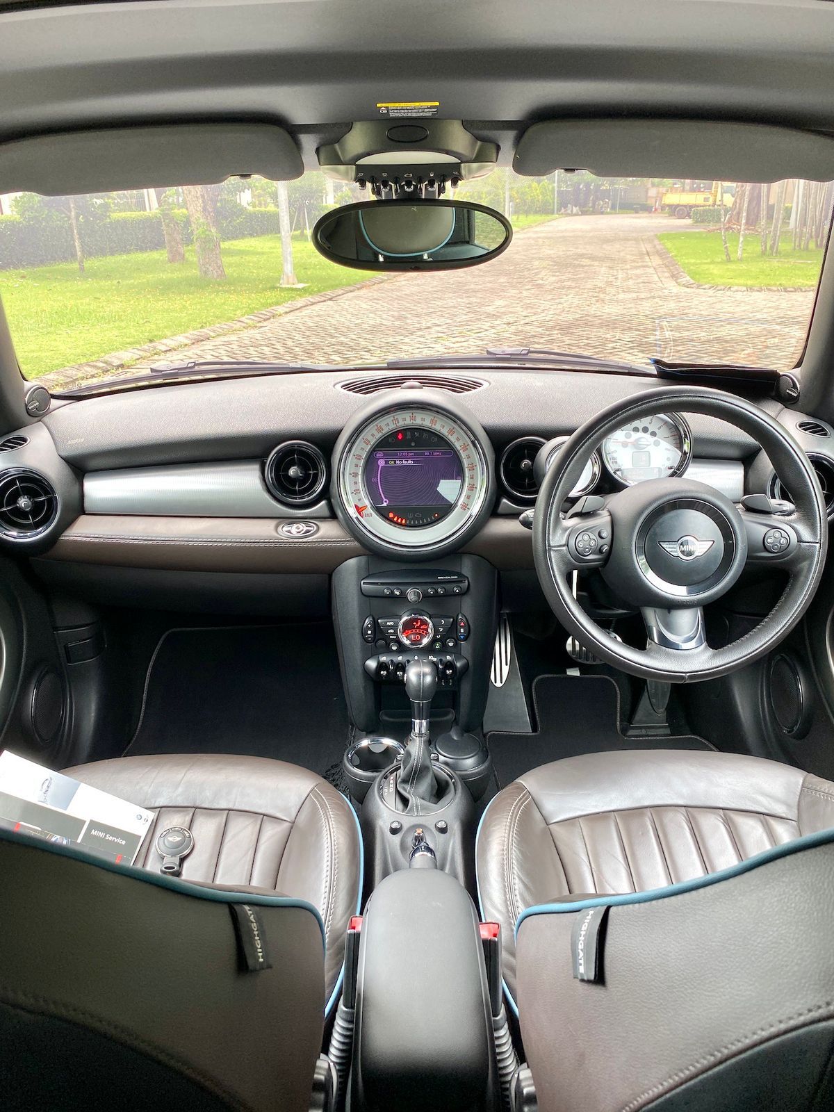 2012 MINI Convertible COOPER S HIGHGATE 2012 MINI Convertible COOPER S HIGHGATE