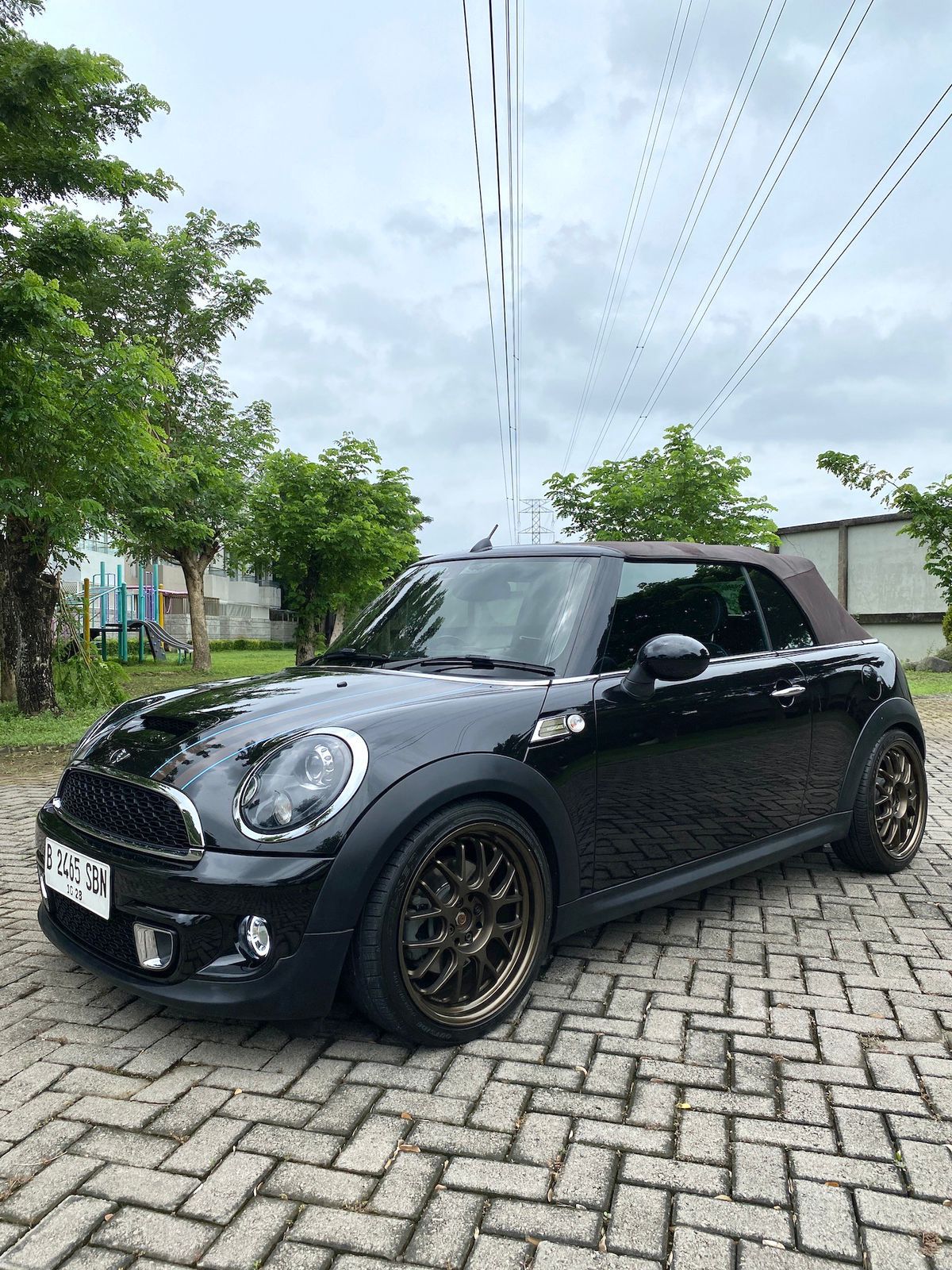 2012 MINI Convertible COOPER S HIGHGATE 2012 MINI Convertible COOPER S HIGHGATE