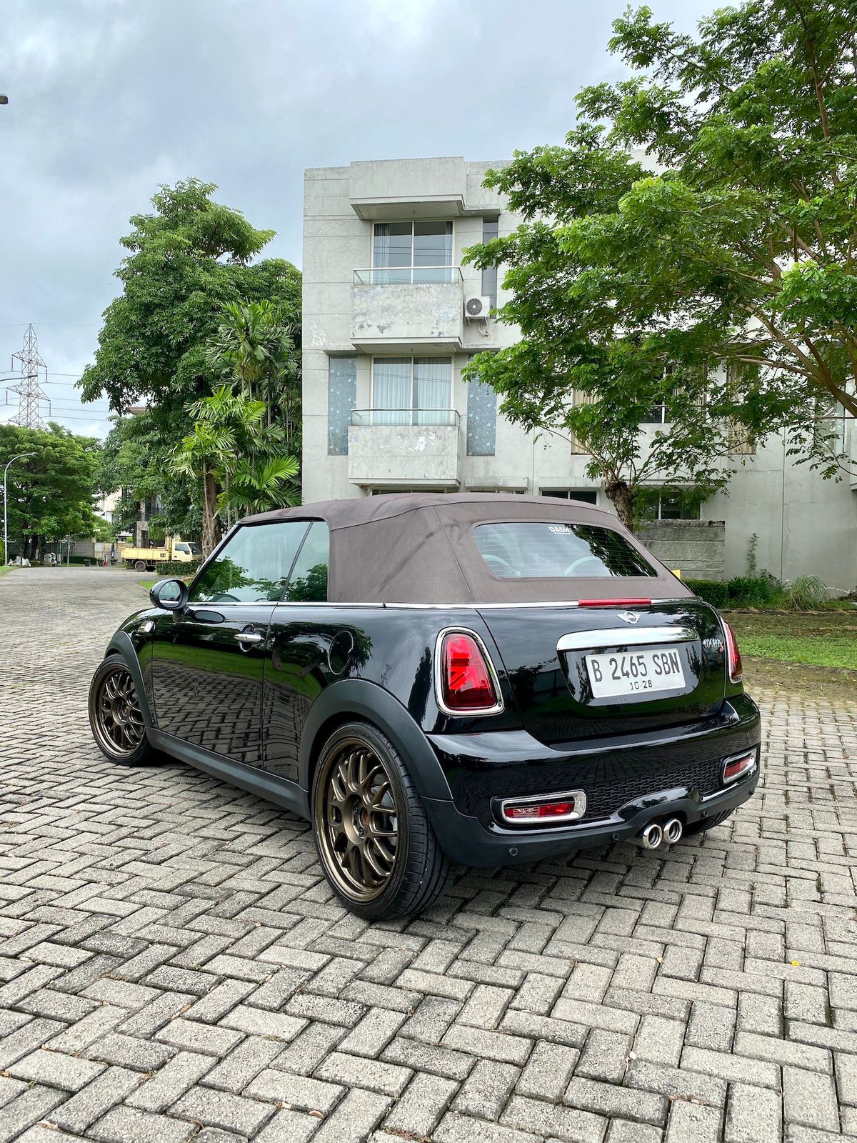 2012 MINI Convertible COOPER S HIGHGATE 2012 MINI Convertible COOPER S HIGHGATE