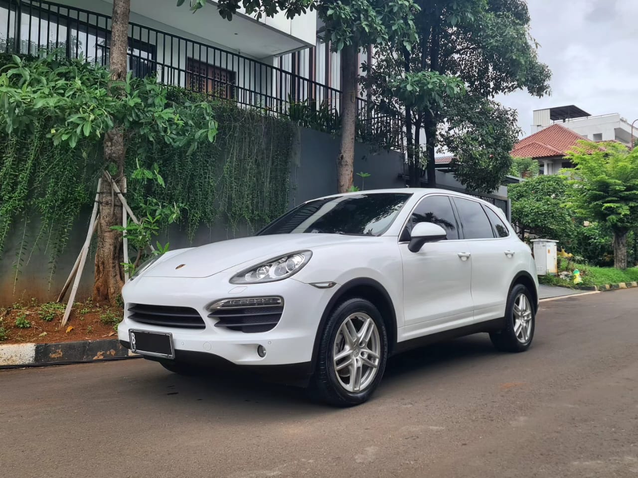 2013 Porsche Cayenne Standard 2013 Porsche Cayenne Standard