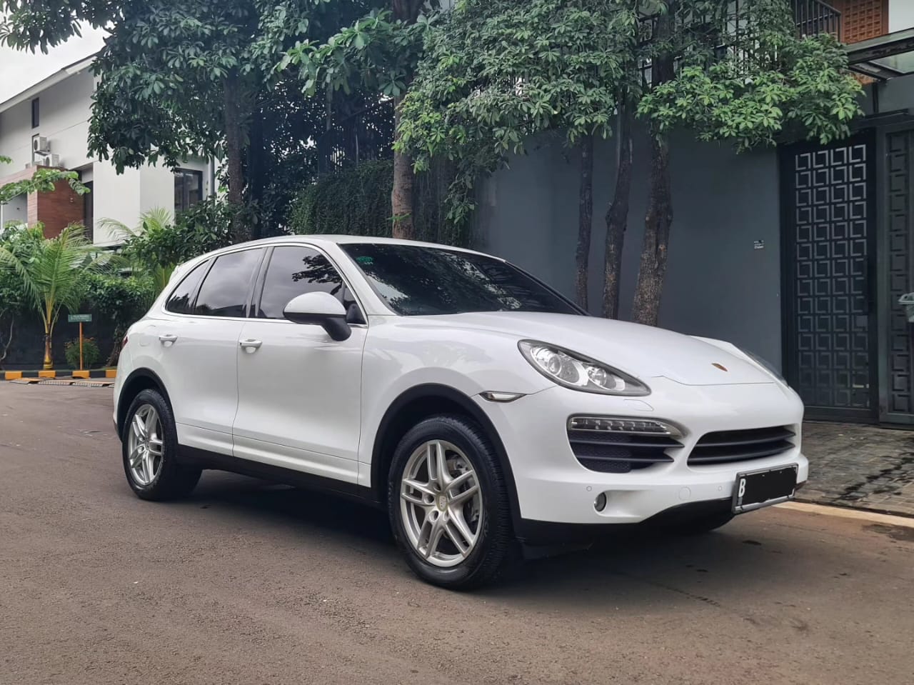 2013 Porsche Cayenne Standard 2013 Porsche Cayenne Standard