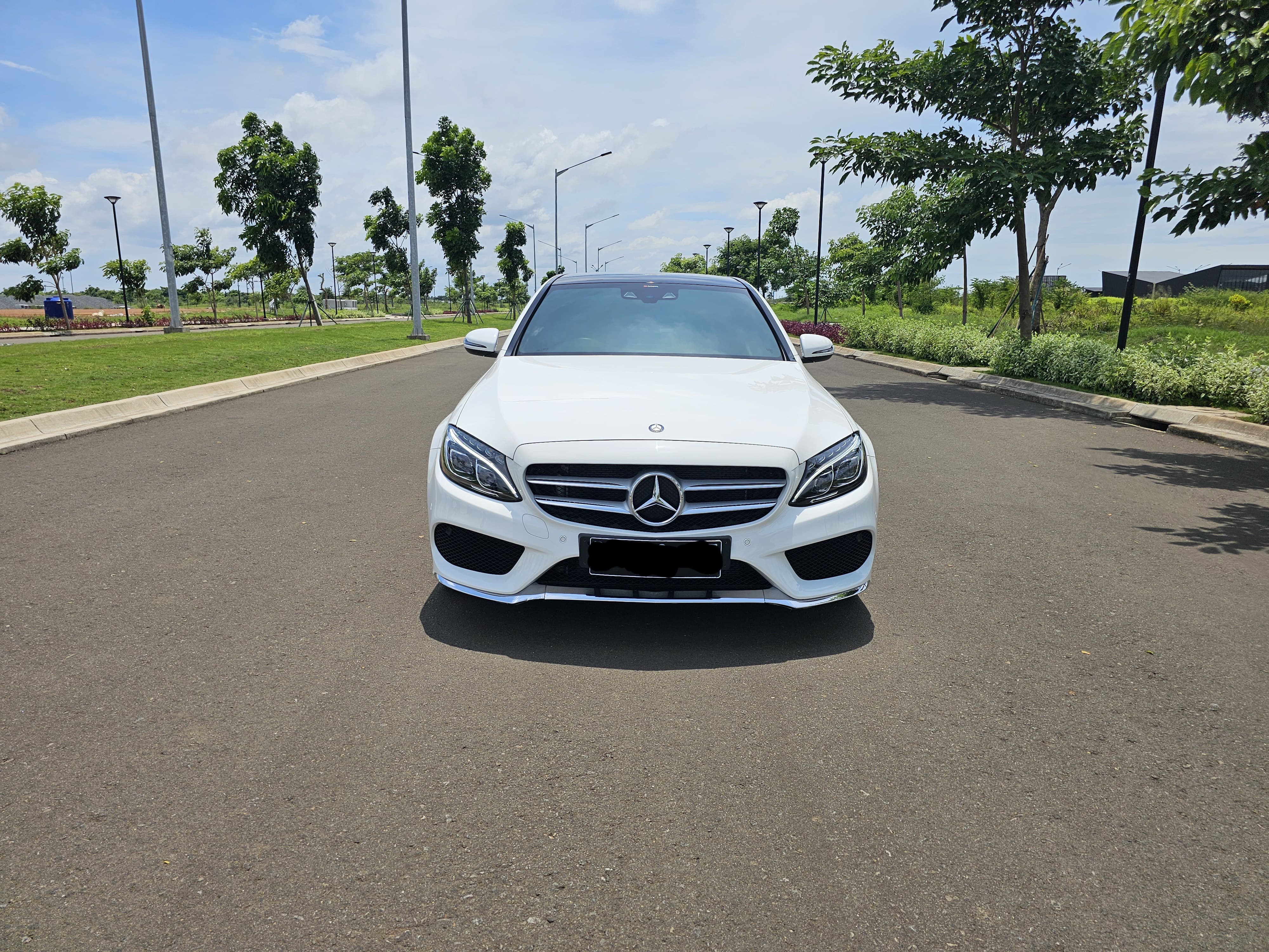 2016 Mercedes Benz C-Class Sedan C 250 AMG 2016 Mercedes Benz C-Class Sedan C 250 AMG