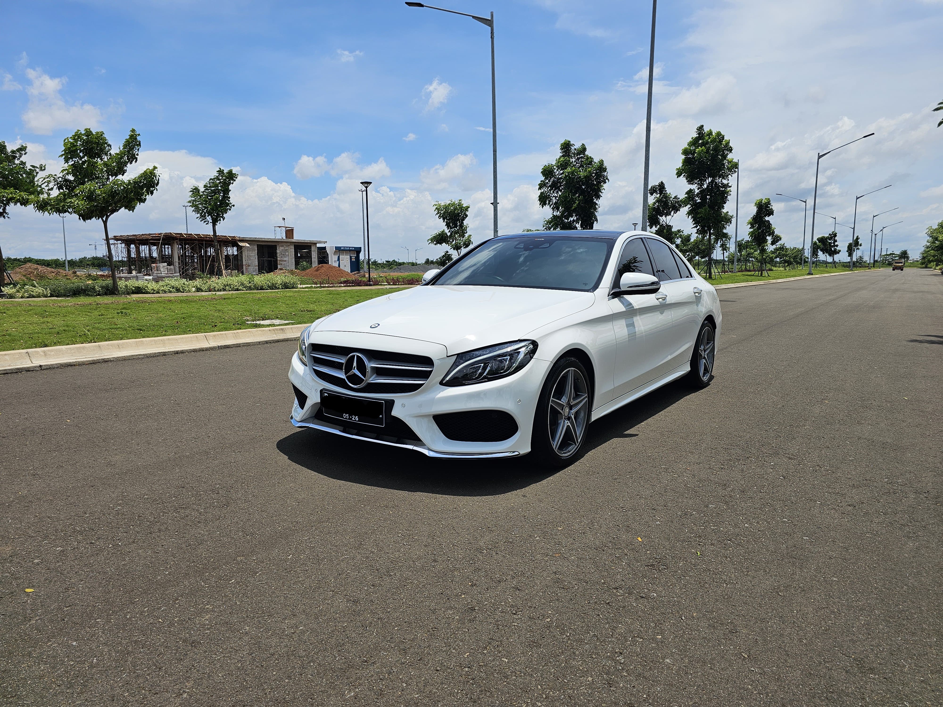 2016 Mercedes Benz C-Class Sedan C 250 AMG 2016 Mercedes Benz C-Class Sedan C 250 AMG