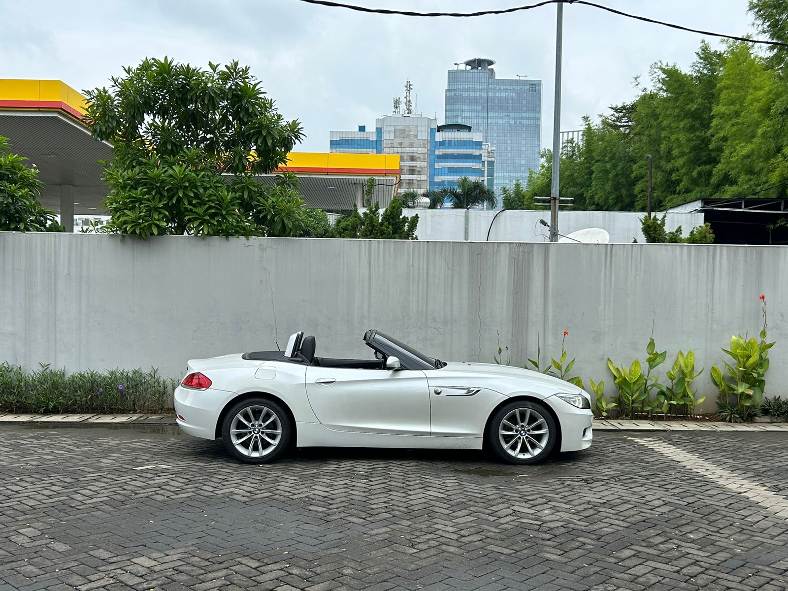 2013 BMW Z4 sDrive30i M Sport 2013 BMW Z4 sDrive30i M Sport