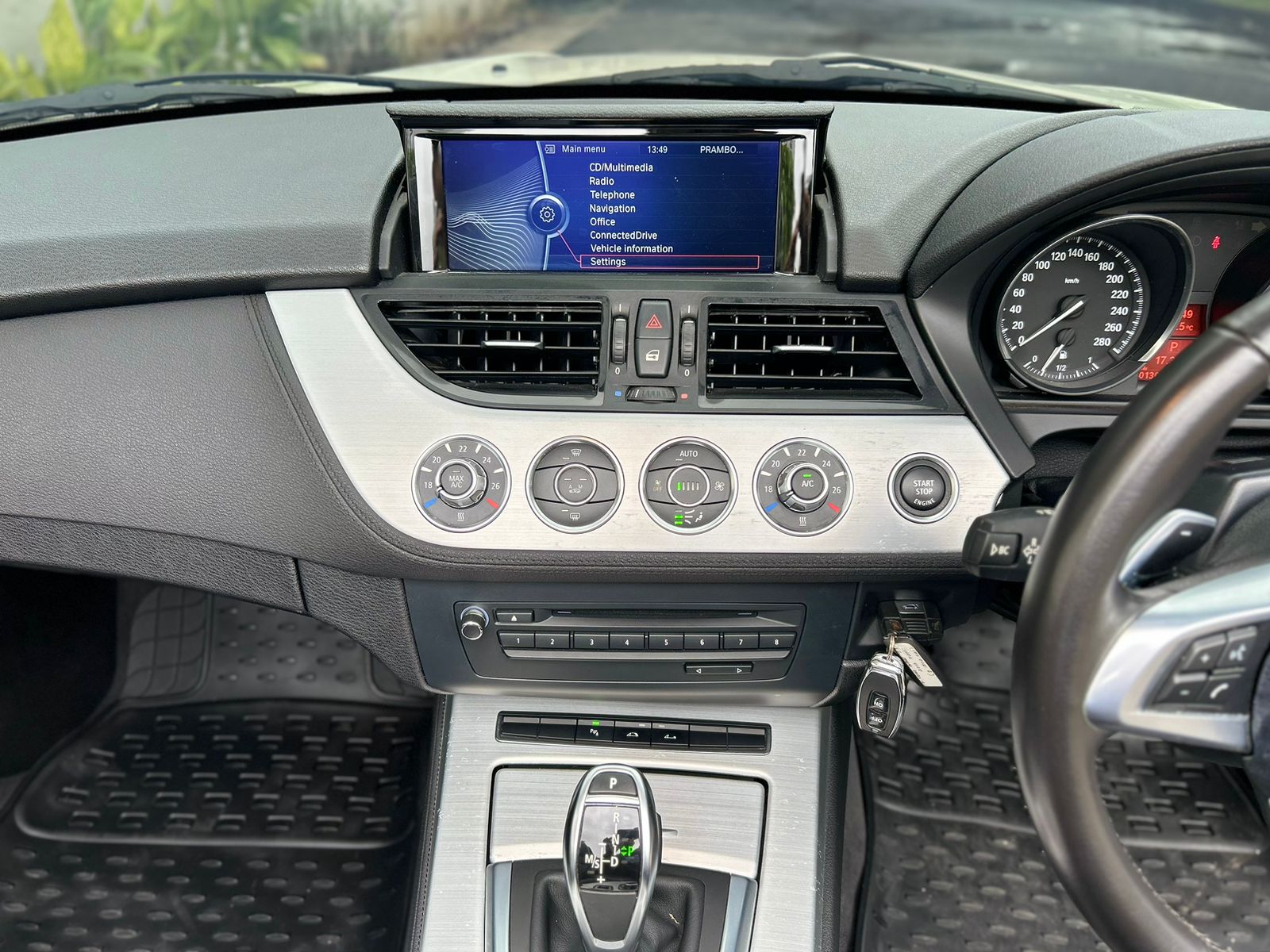 2013 BMW Z4 sDrive30i M Sport 2013 BMW Z4 sDrive30i M Sport