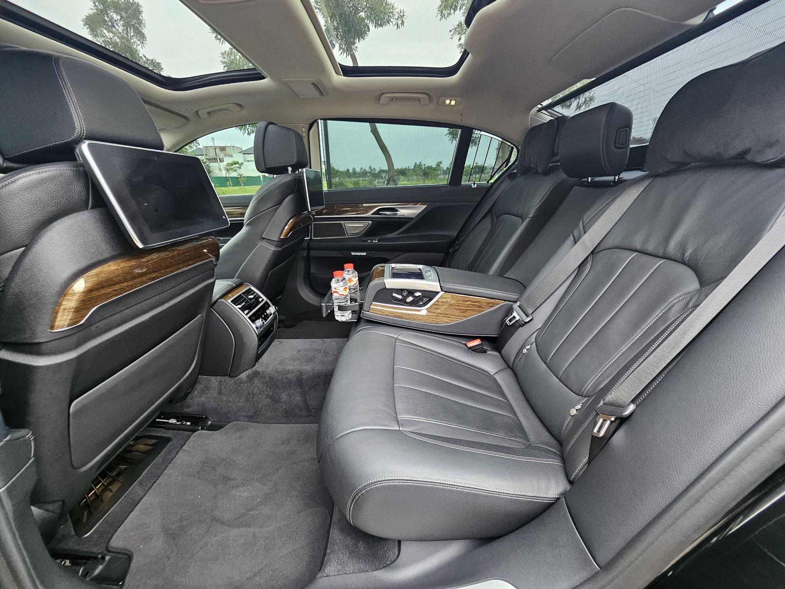 2018 BMW 7 Series Sedan 2018 BMW 7 Series Sedan