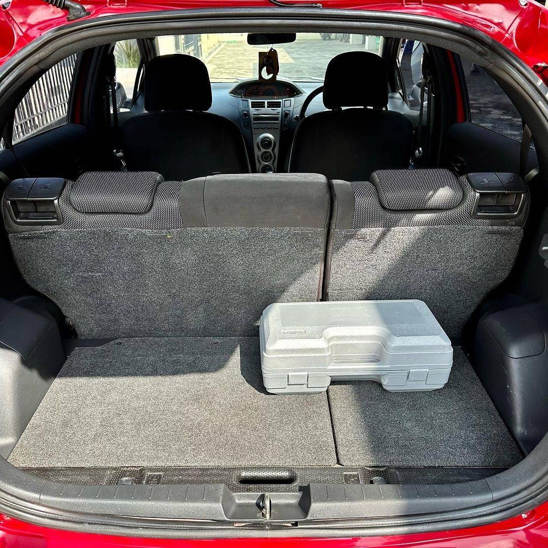 2011 Toyota Yaris  S Limited AT 2011 Toyota Yaris  S Limited AT