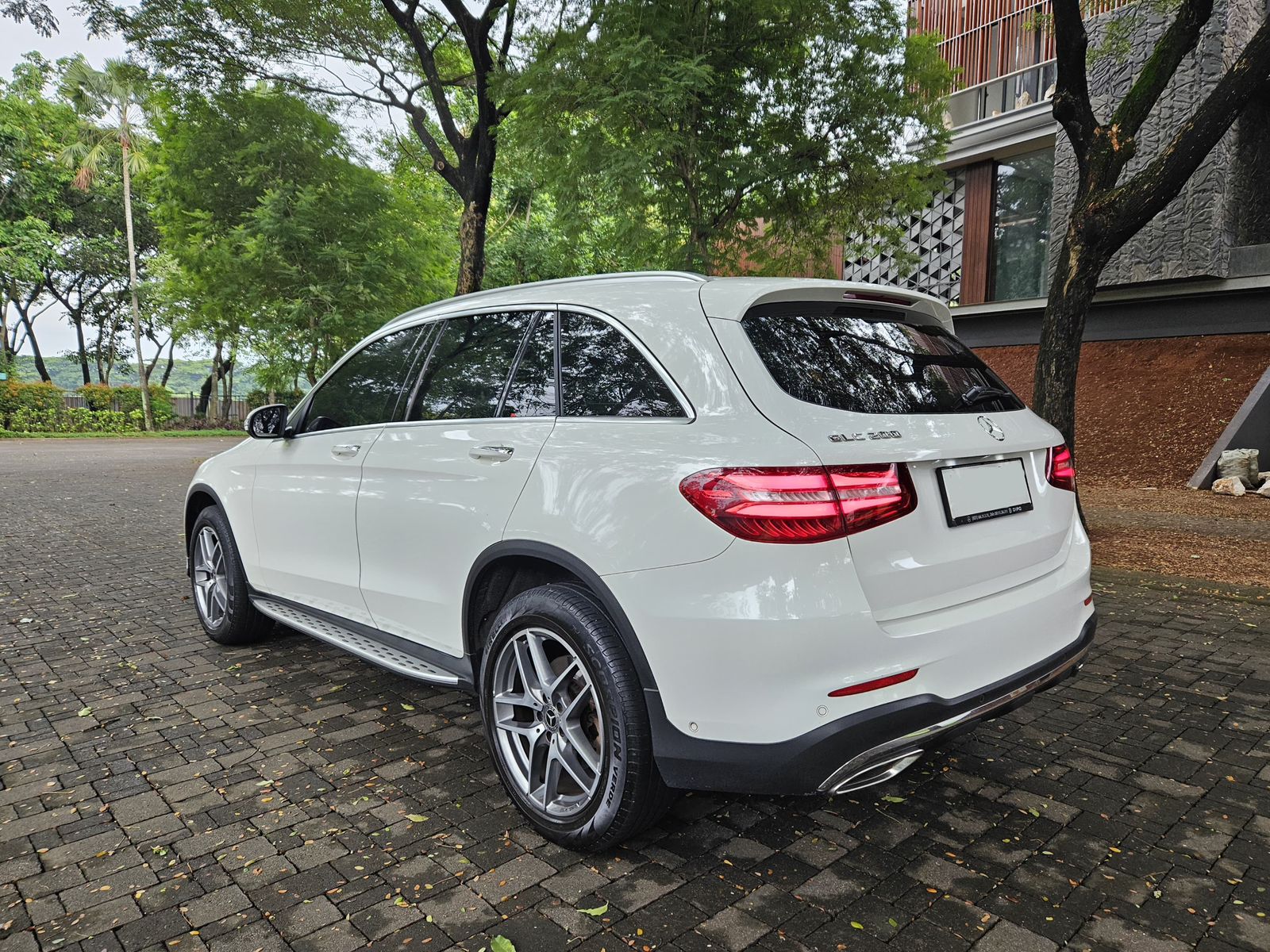 2018 Mercedes Benz GLC-Class 200 AMG Line 2018 Mercedes Benz GLC-Class 200 AMG Line