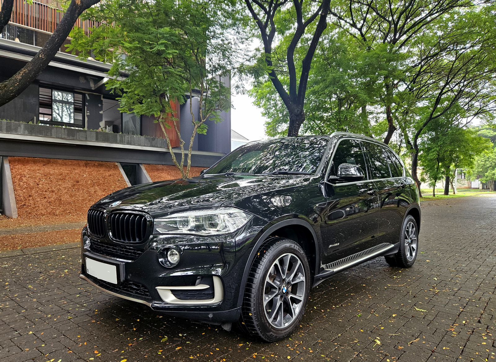 2018 BMW X5  XDRIVE 35i AT Bekas 2018 BMW X5  XDRIVE 35i AT Bekas