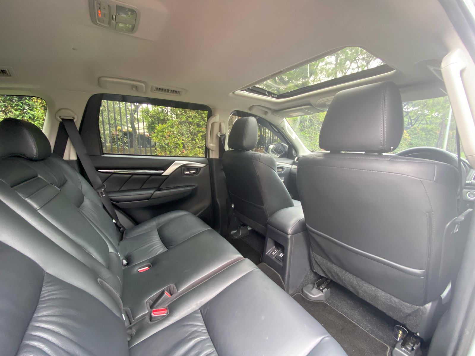 2023 Mitsubishi Pajero Sport Dakar AT 4x2 2023 Mitsubishi Pajero Sport Dakar AT 4x2