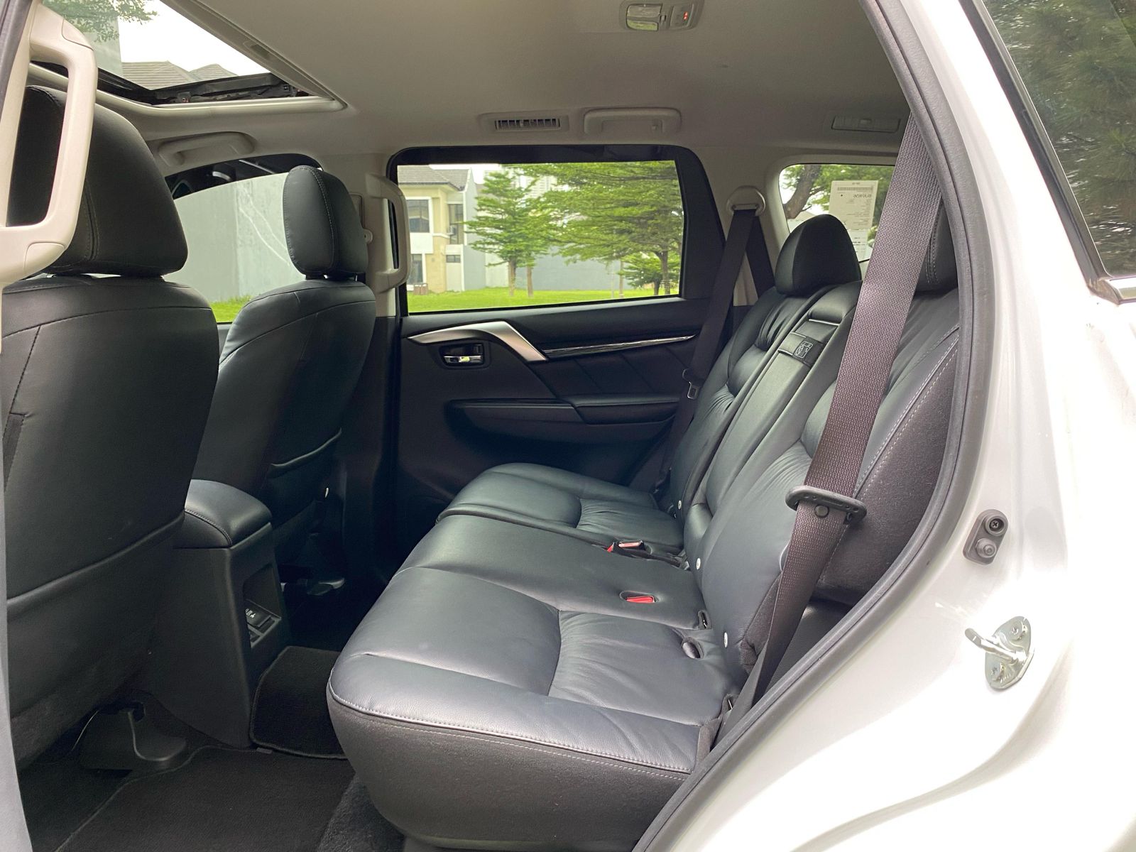 2023 Mitsubishi Pajero Sport Dakar AT 4x2 2023 Mitsubishi Pajero Sport Dakar AT 4x2