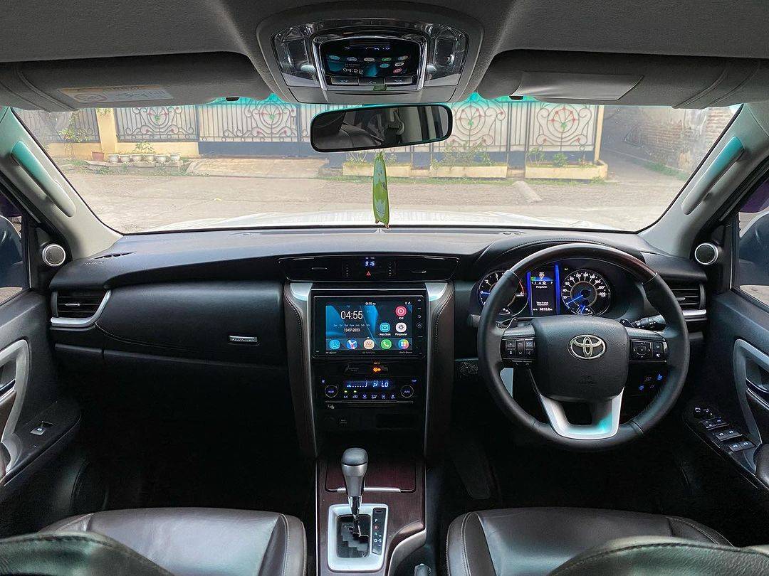 2016 Toyota Fortuner 2.4 VRZ AT 2016 Toyota Fortuner 2.4 VRZ AT