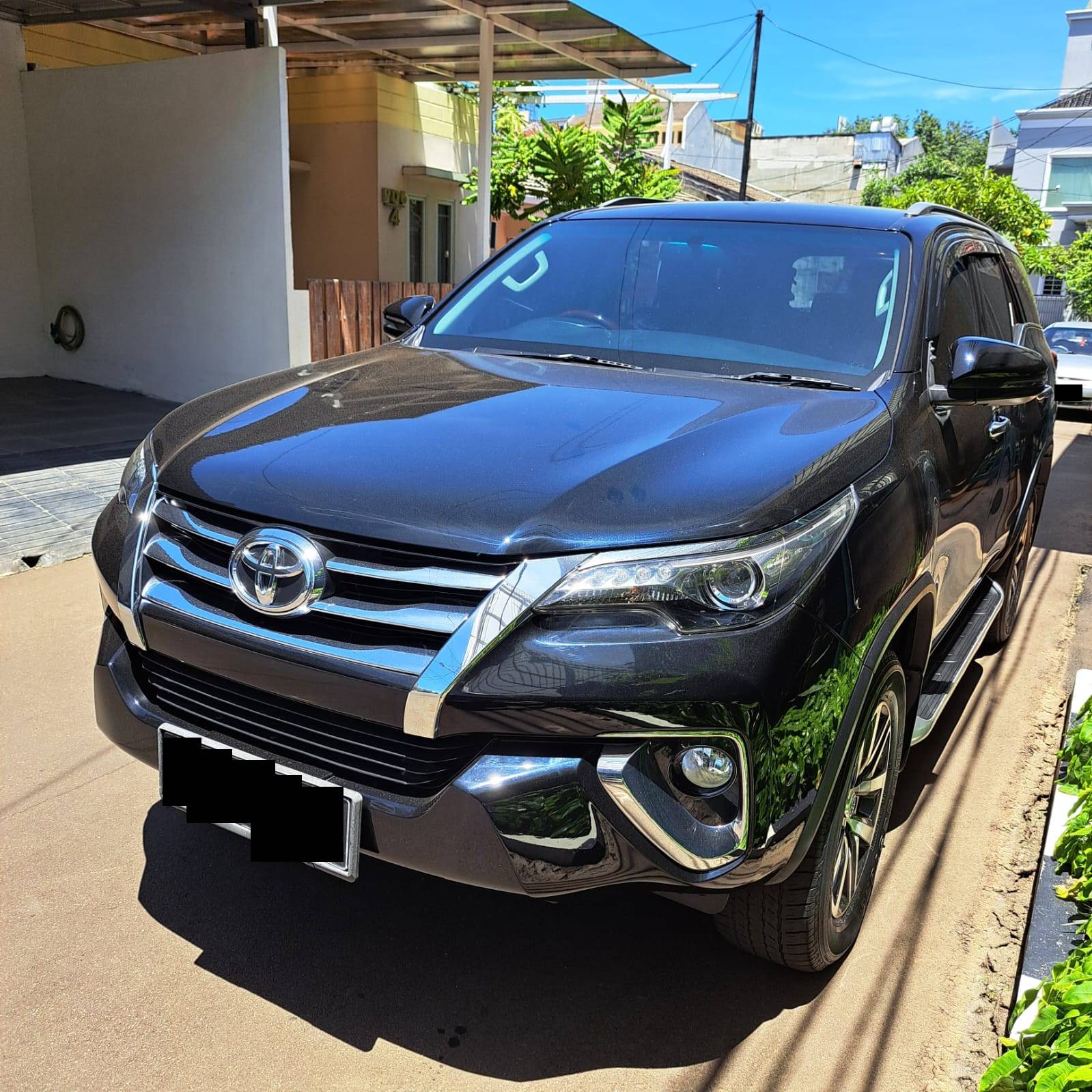 Second Hand 2019 Toyota Fortuner 2.4 VRZ AT Second Hand 2019 Toyota Fortuner 2.4 VRZ AT