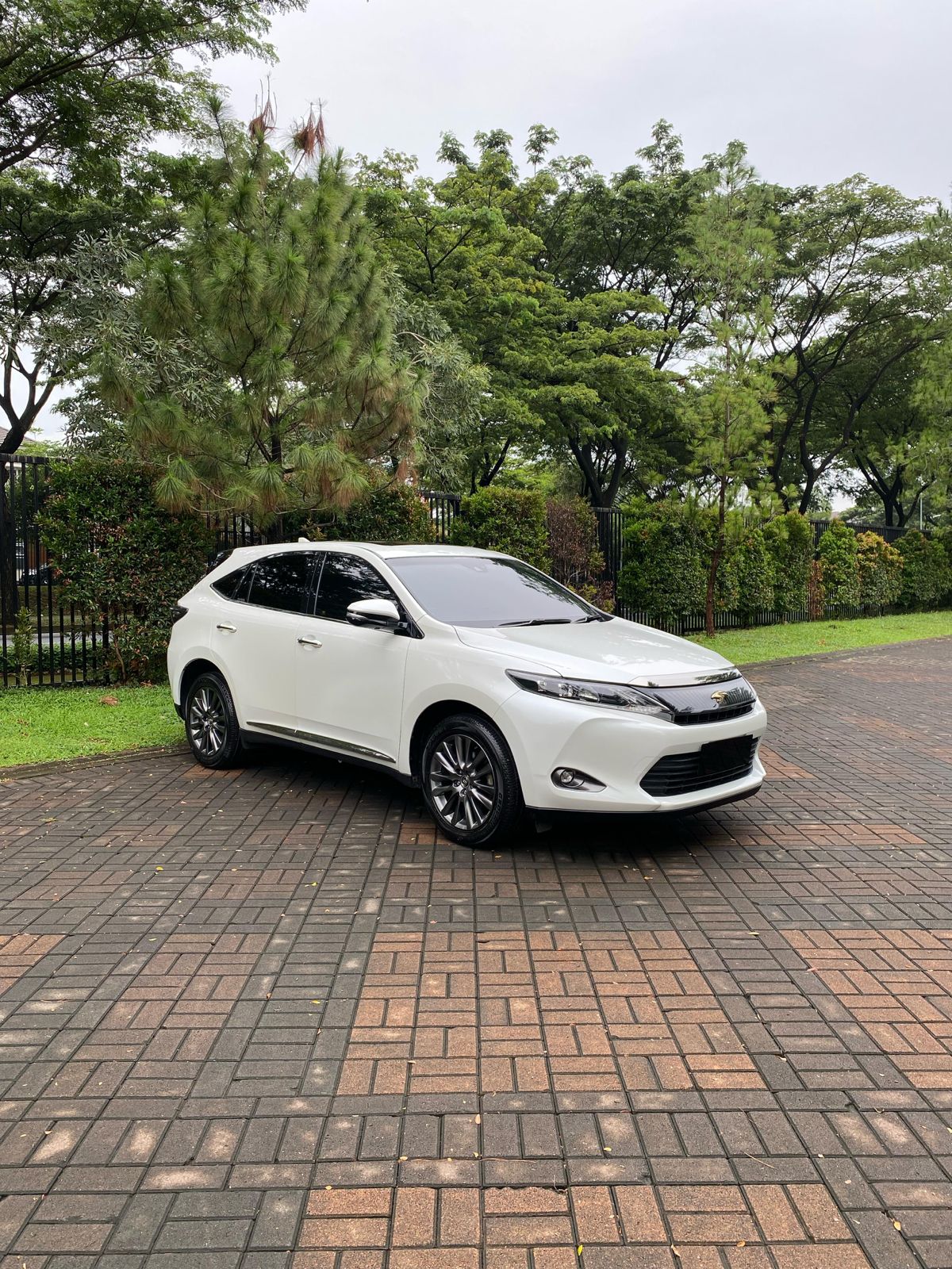 2014 Toyota Harrier 2.0L AT 2014 Toyota Harrier 2.0L AT