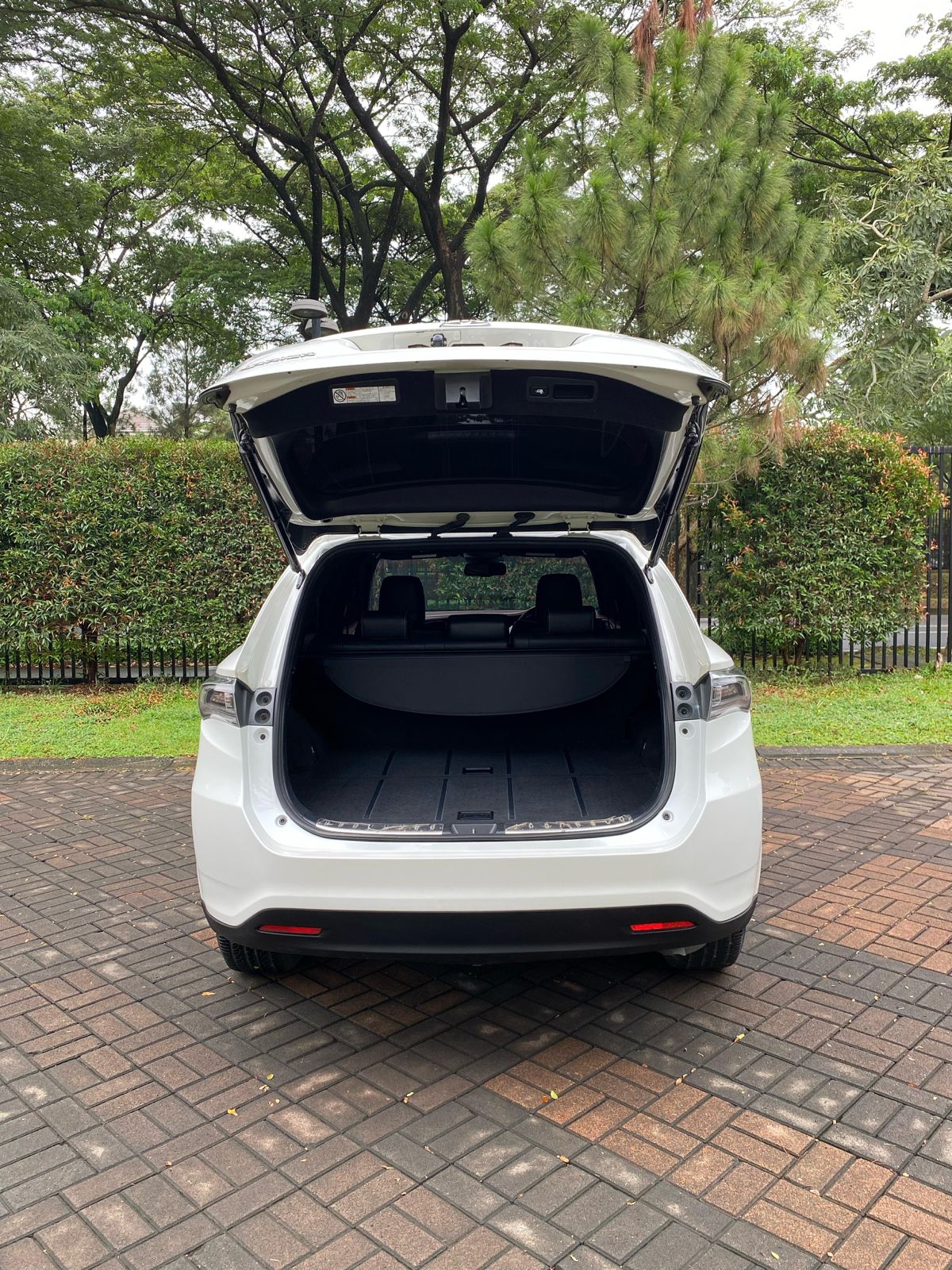 2014 Toyota Harrier 2.0L AT 2014 Toyota Harrier 2.0L AT