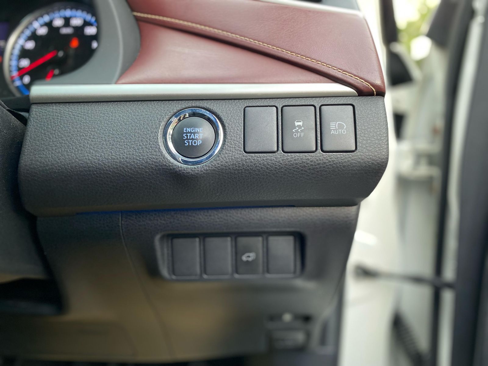 2014 Toyota Harrier 2.0L AT 2014 Toyota Harrier 2.0L AT