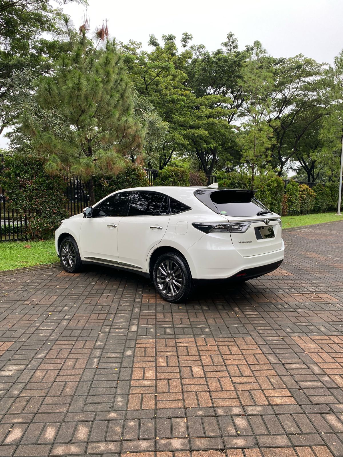 2014 Toyota Harrier 2.0L AT 2014 Toyota Harrier 2.0L AT