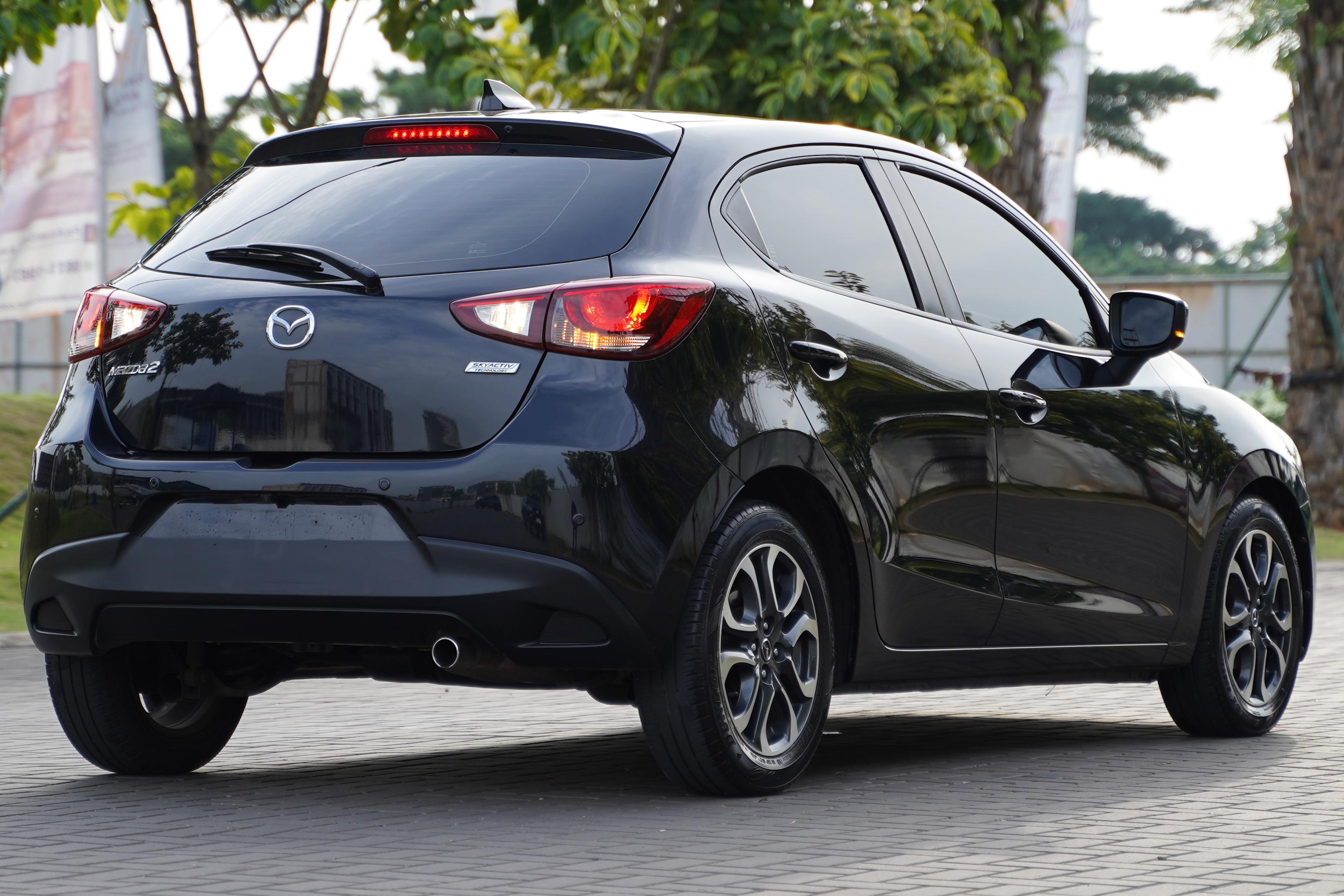 2019 Mazda 2  2 R 1.5 MT 2019 Mazda 2  2 R 1.5 MT