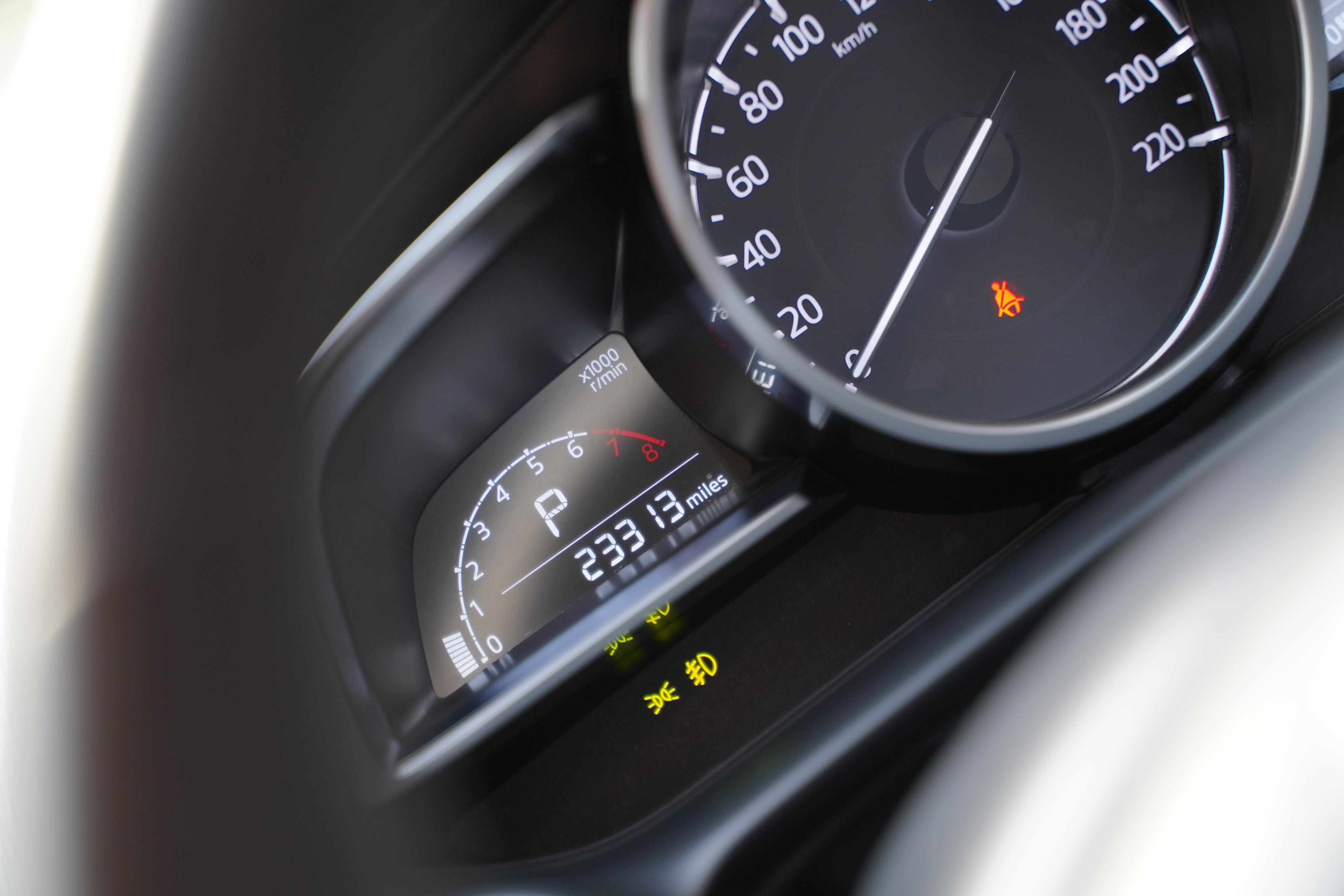 2019 Mazda 2  2 R 1.5 MT 2019 Mazda 2  2 R 1.5 MT