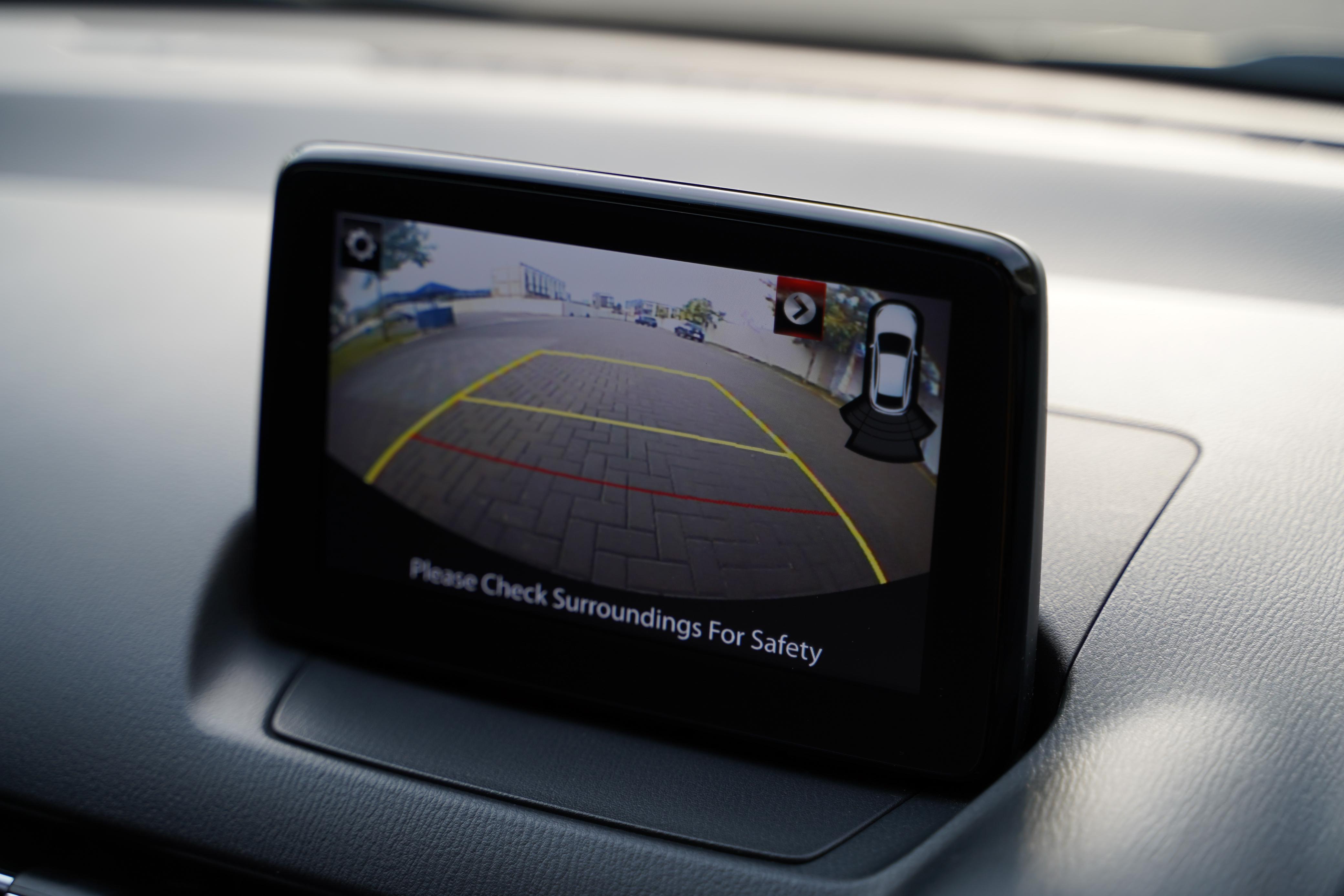 2019 Mazda 2  2 R 1.5 MT 2019 Mazda 2  2 R 1.5 MT