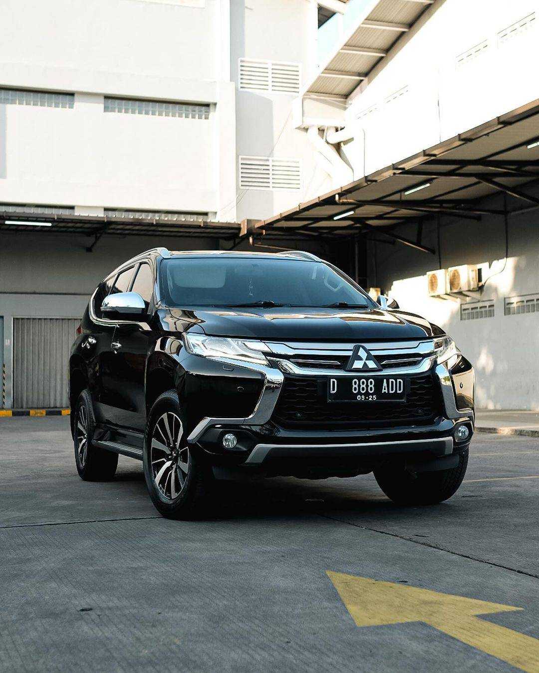 2019 Mitsubishi Pajero Sport Dakar AT 4x2 Bekas 2019 Mitsubishi Pajero Sport Dakar AT 4x2 Bekas