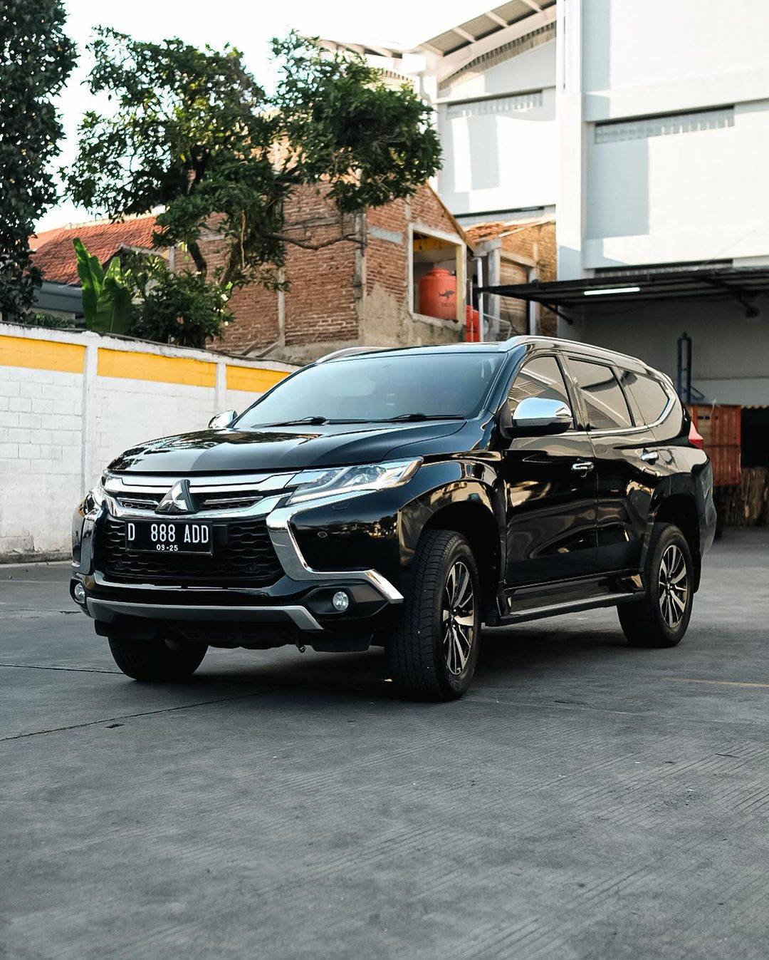 2019 Mitsubishi Pajero Sport Dakar AT 4x2 2019 Mitsubishi Pajero Sport Dakar AT 4x2