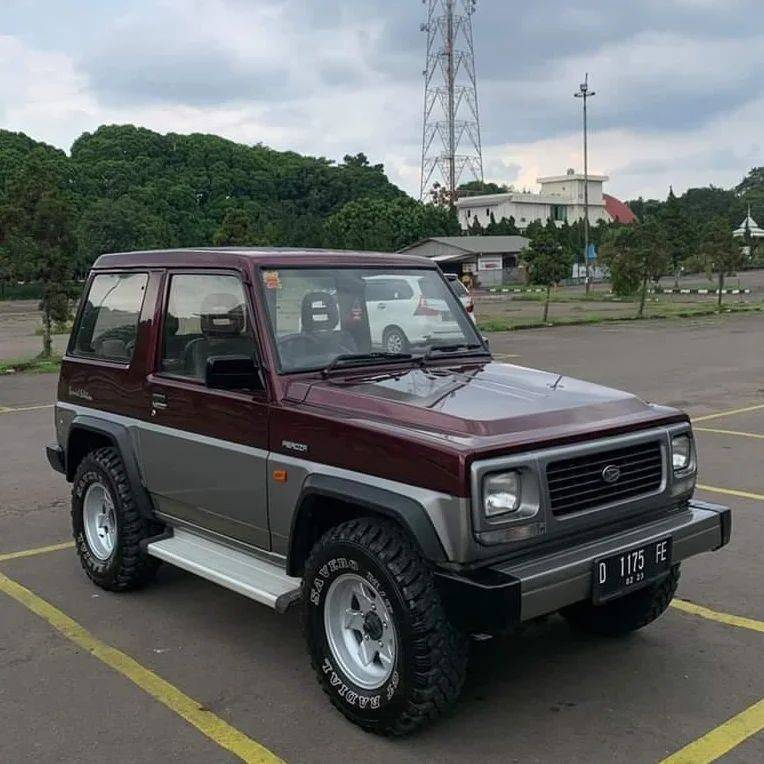 2001 Daihatsu Feroza STANDARD M/T JEP Bekas 2001 Daihatsu Feroza STANDARD M/T JEP Bekas