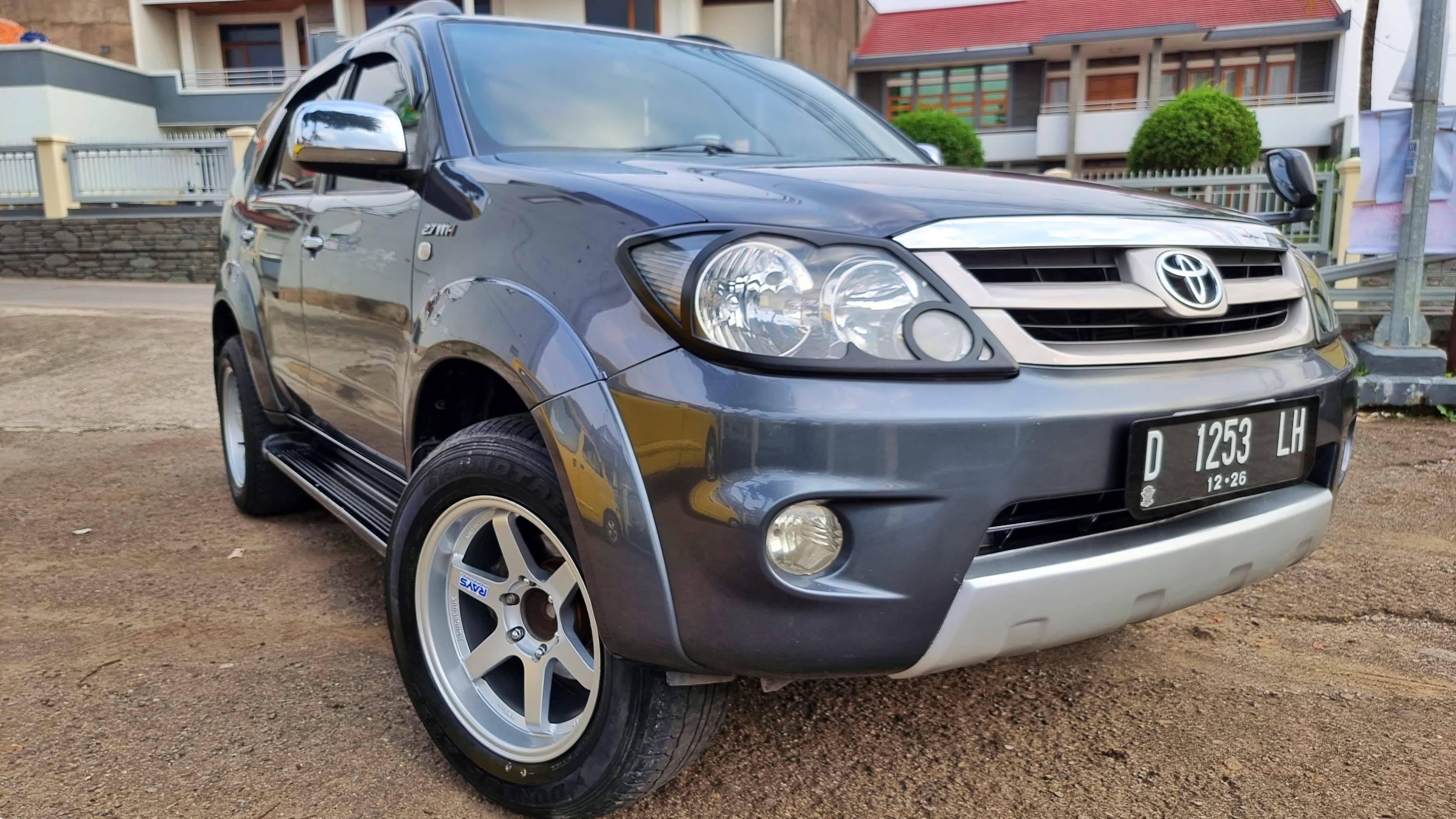 2006 Toyota Fortuner G 4x2 Luxury 2.7L AT 2006 Toyota Fortuner G 4x2 Luxury 2.7L AT