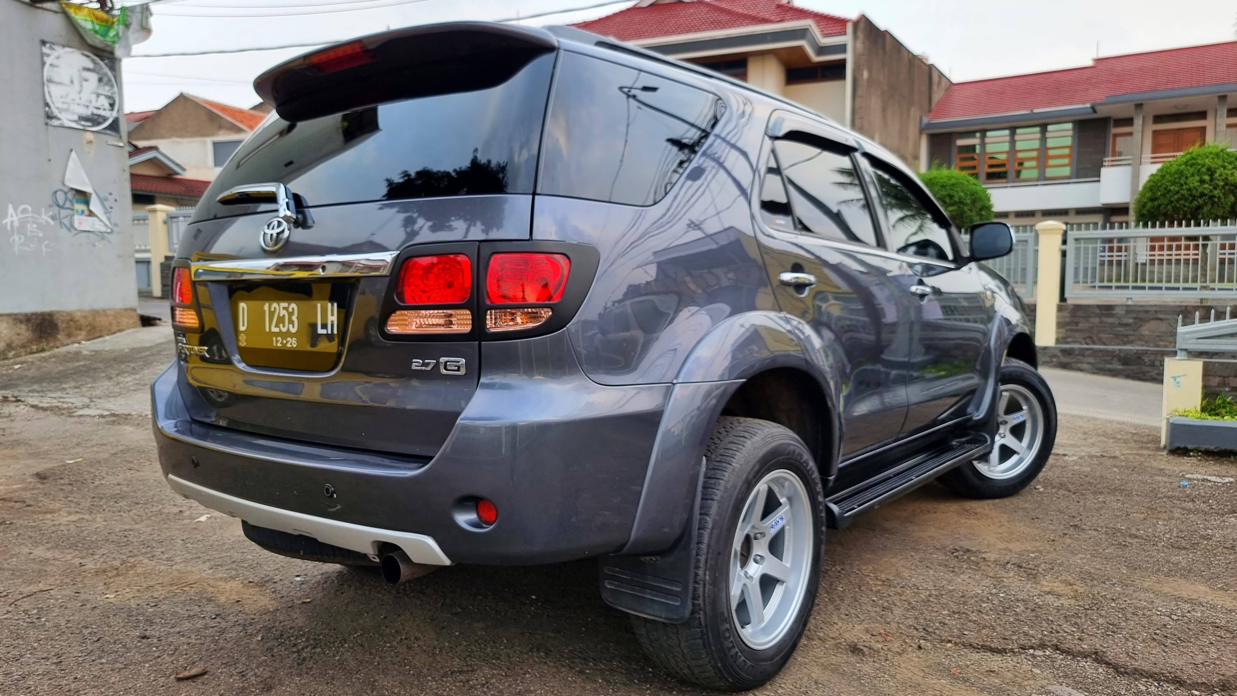 2006 Toyota Fortuner G 4x2 Luxury 2.7L AT 2006 Toyota Fortuner G 4x2 Luxury 2.7L AT