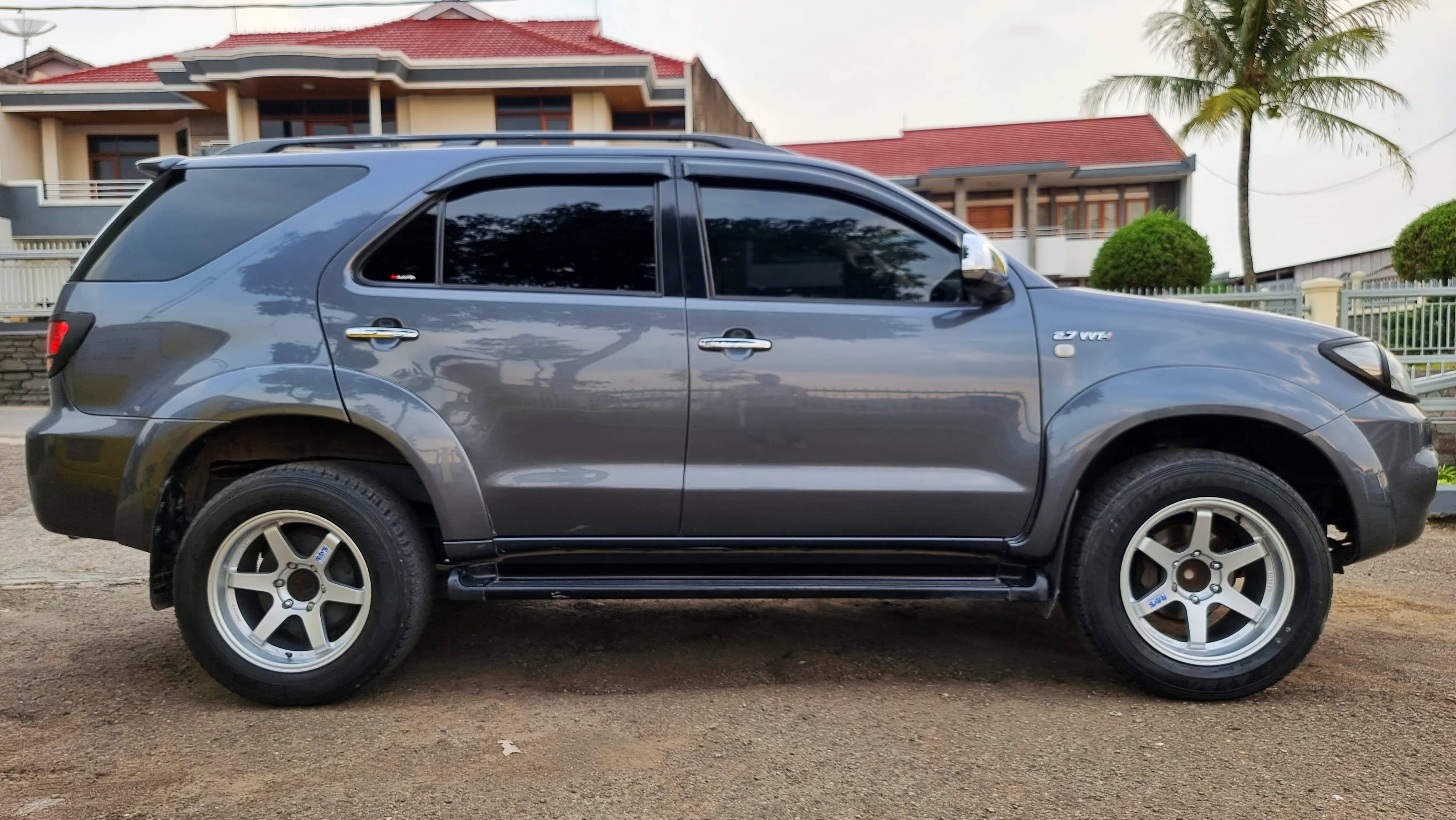 2006 Toyota Fortuner G 4x2 Luxury 2.7L AT 2006 Toyota Fortuner G 4x2 Luxury 2.7L AT