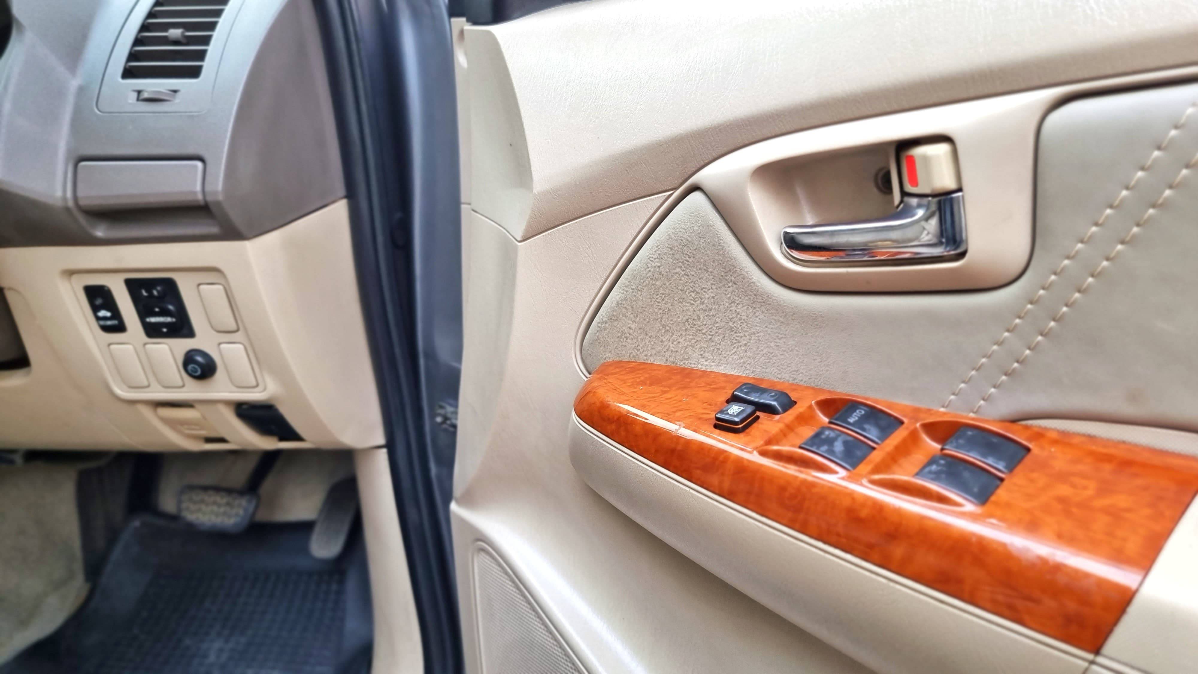 2006 Toyota Fortuner G 4x2 Luxury 2.7L AT 2006 Toyota Fortuner G 4x2 Luxury 2.7L AT