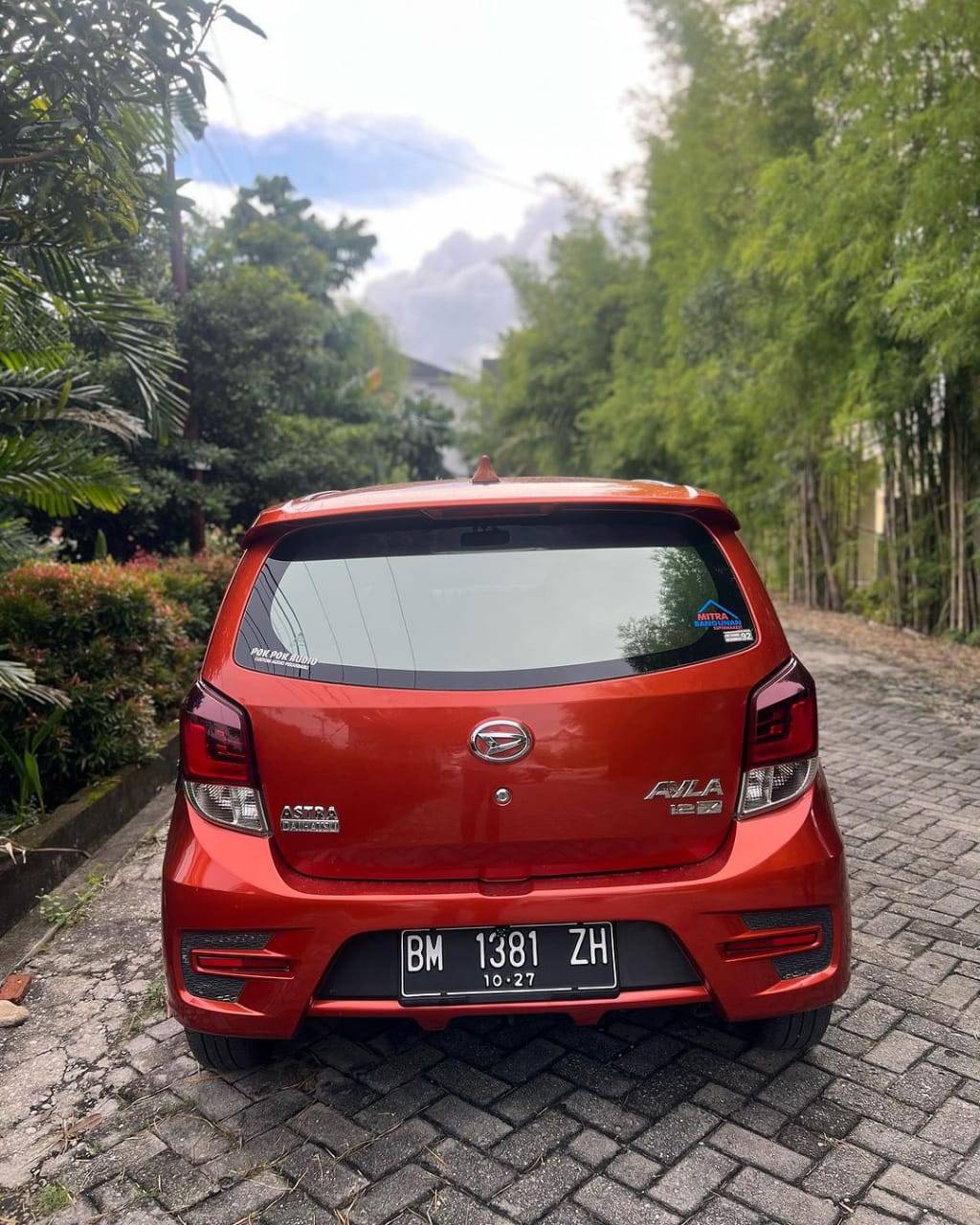 2017 Daihatsu Ayla 1.0L D MT 2017 Daihatsu Ayla 1.0L D MT