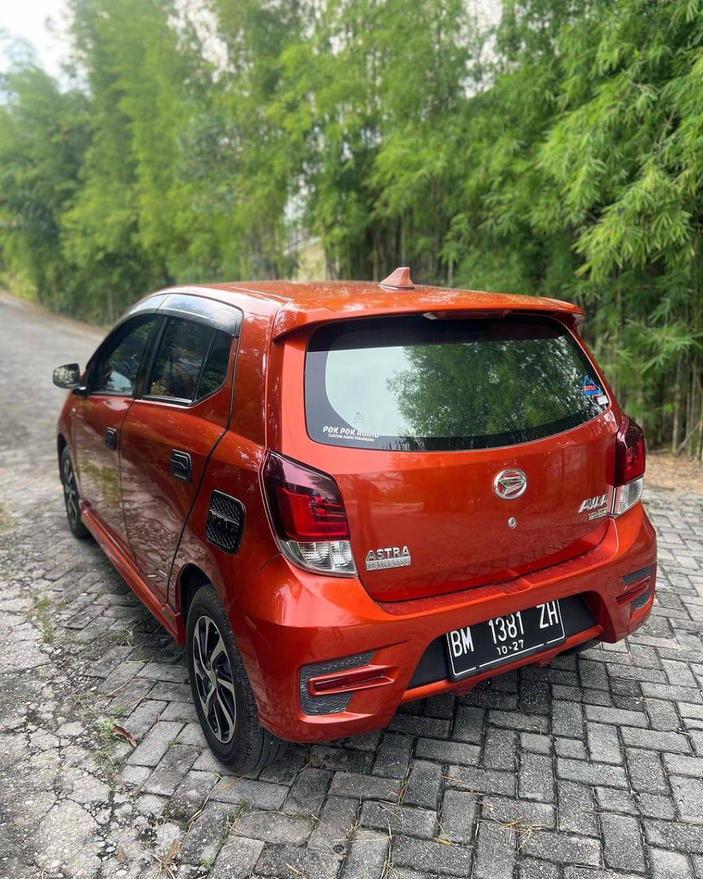 2017 Daihatsu Ayla 1.0L D MT 2017 Daihatsu Ayla 1.0L D MT